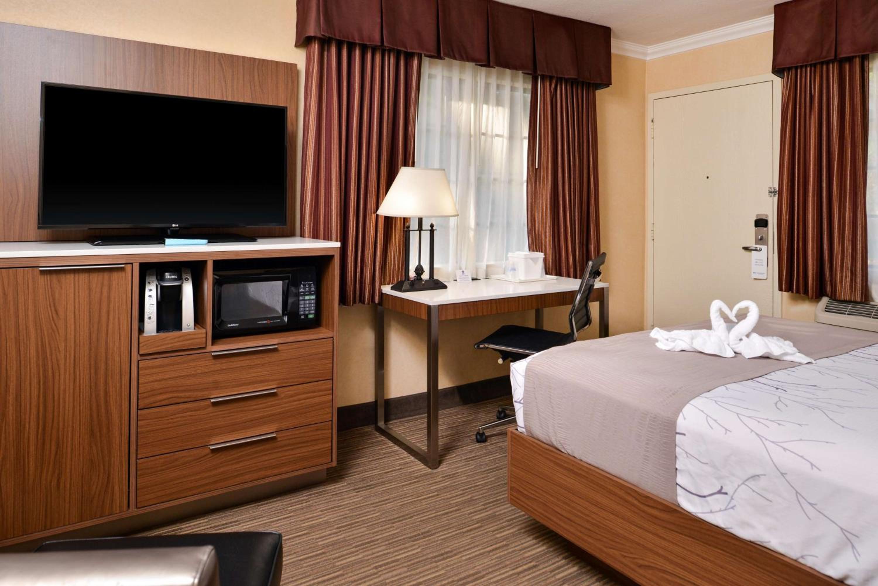 King Room with Sofa Bed - Upper Floor/Non-Smoking photo 2