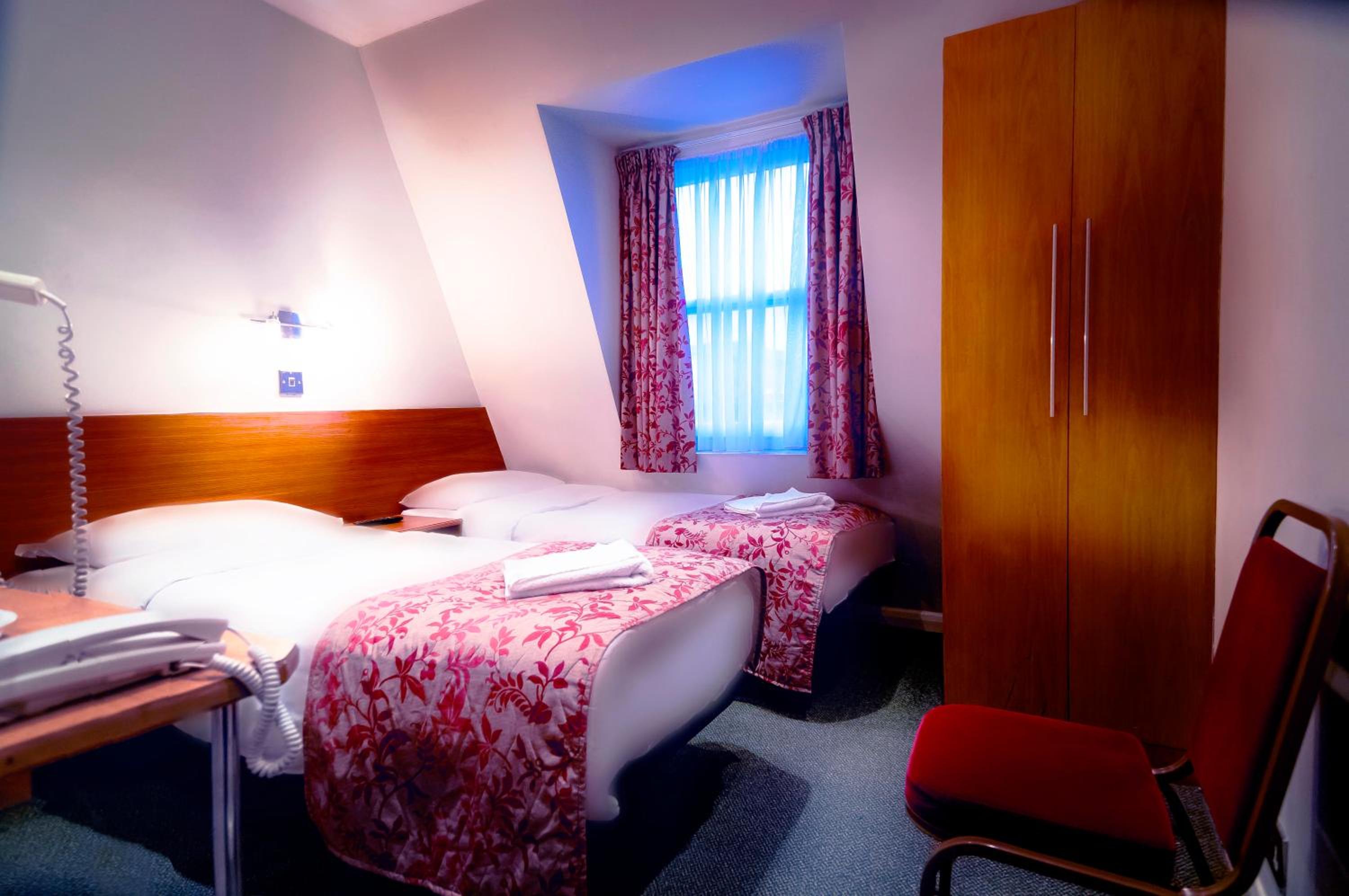 Twin Room photo 1