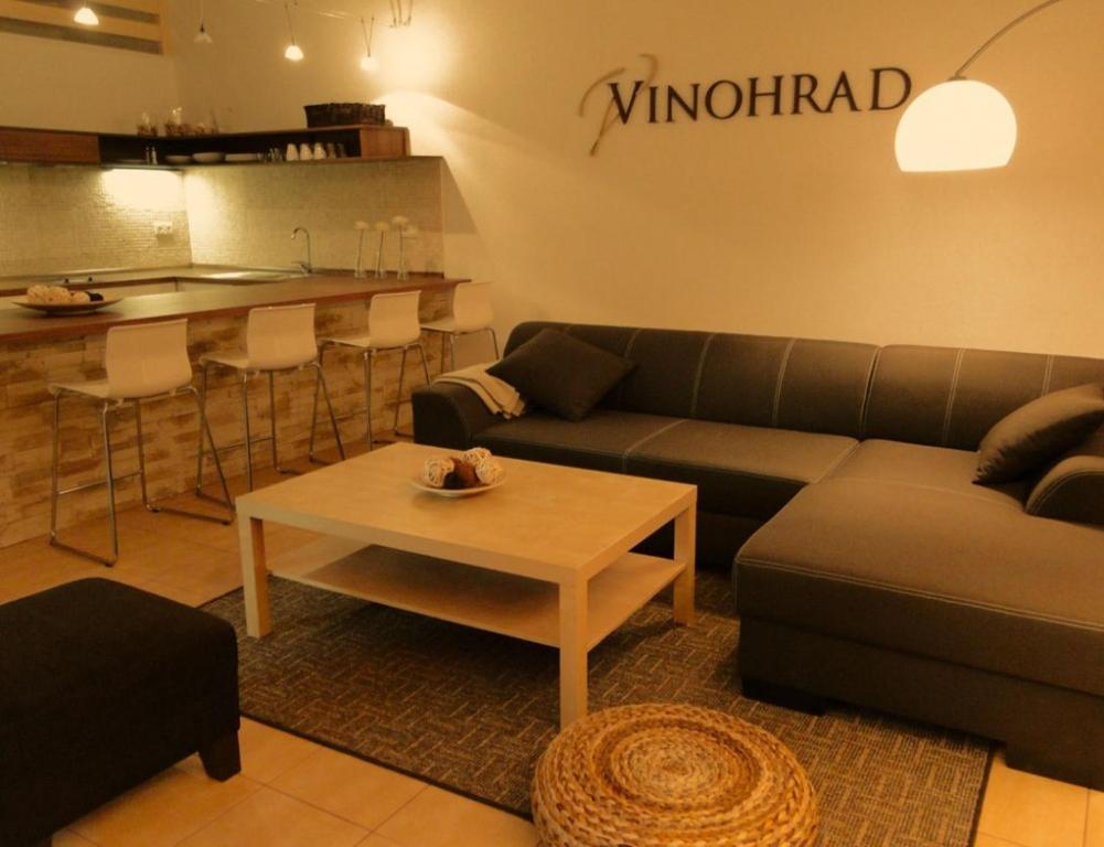 Apartment photo 1