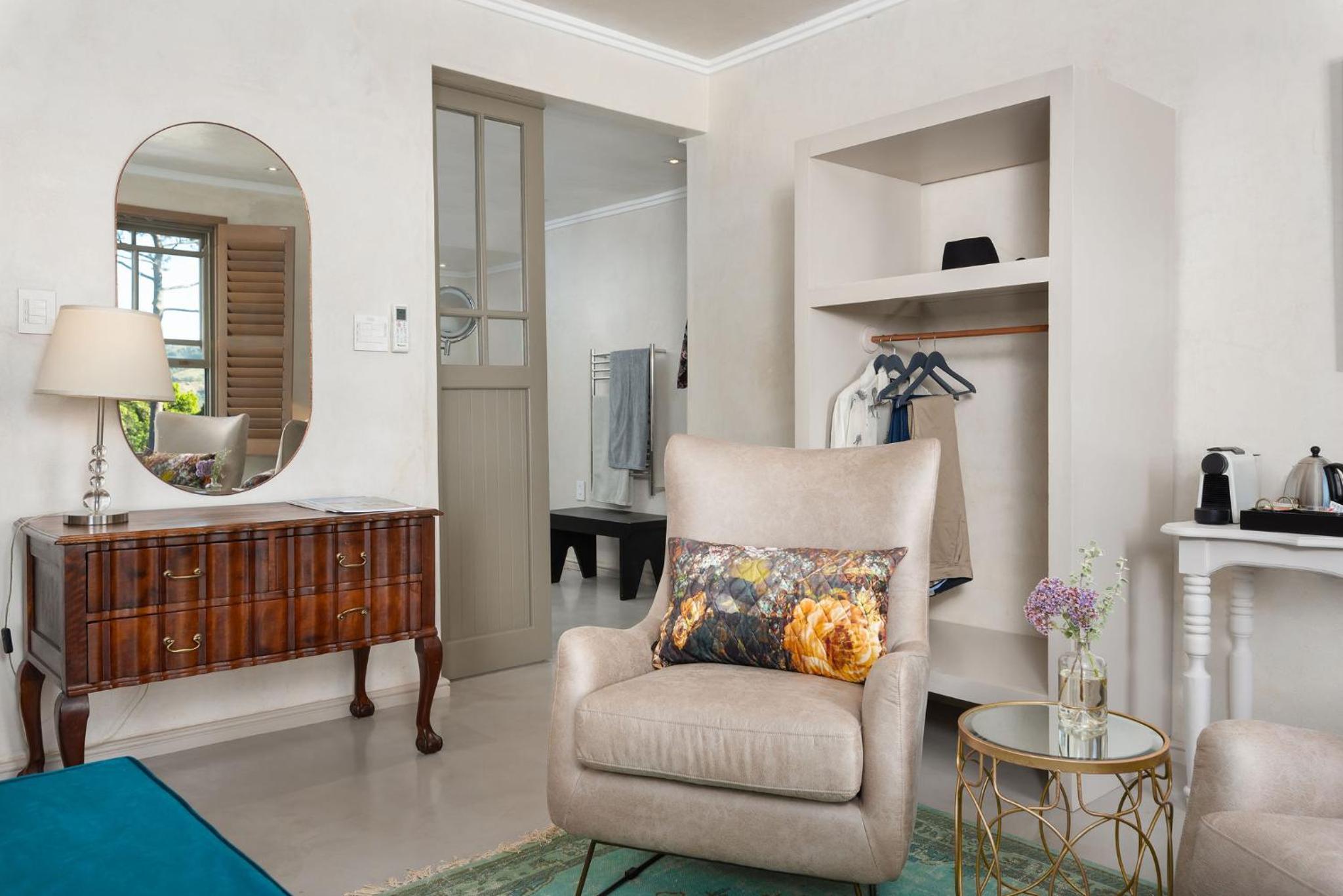 Deluxe King Room photo 3