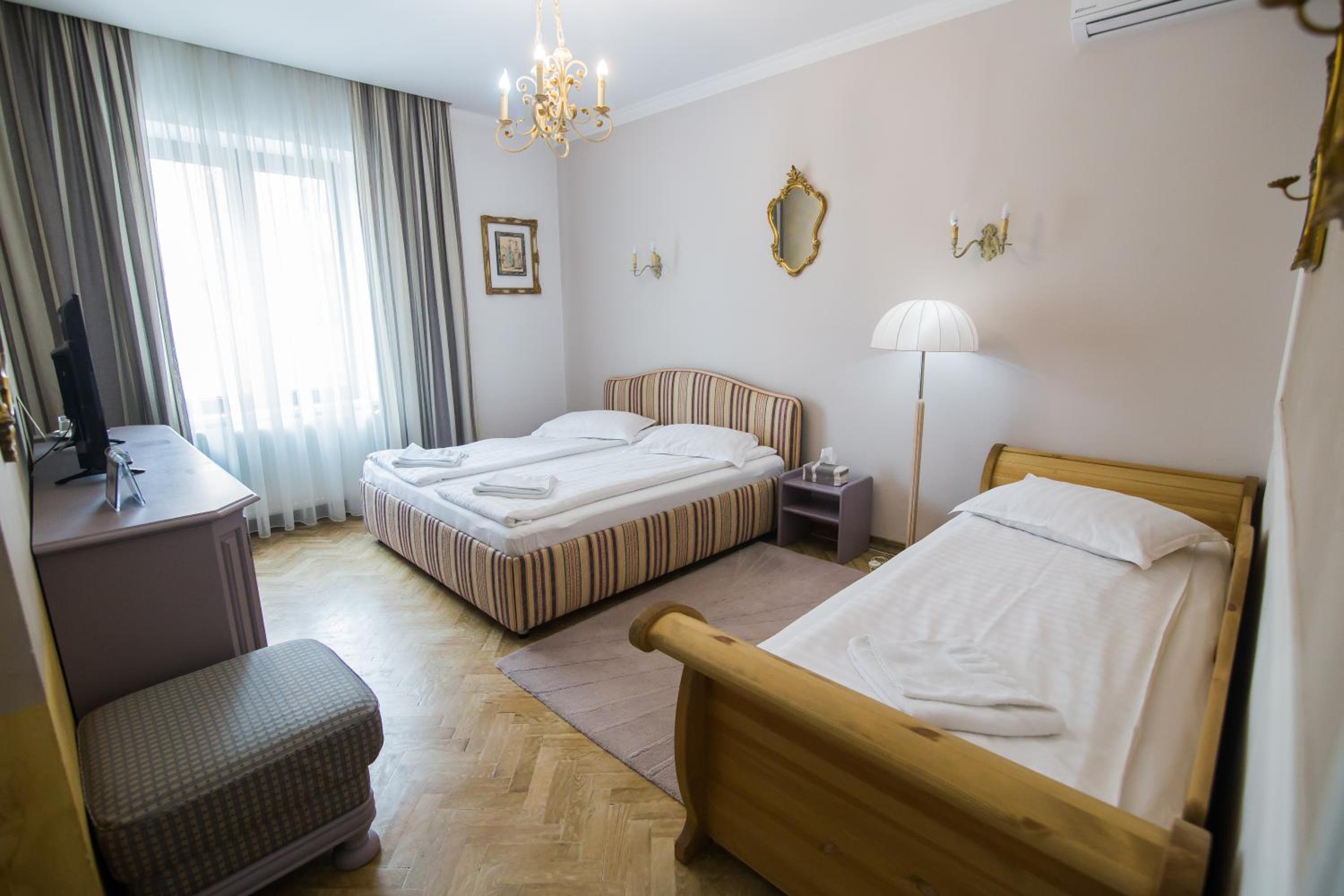 Triple Room - Photo 7