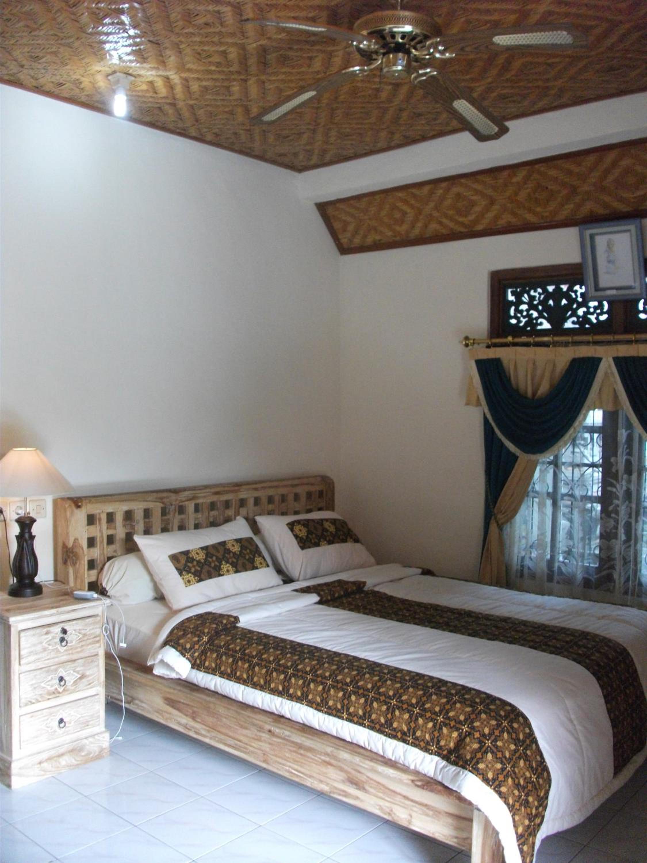 Standard Double Room - Photo 14