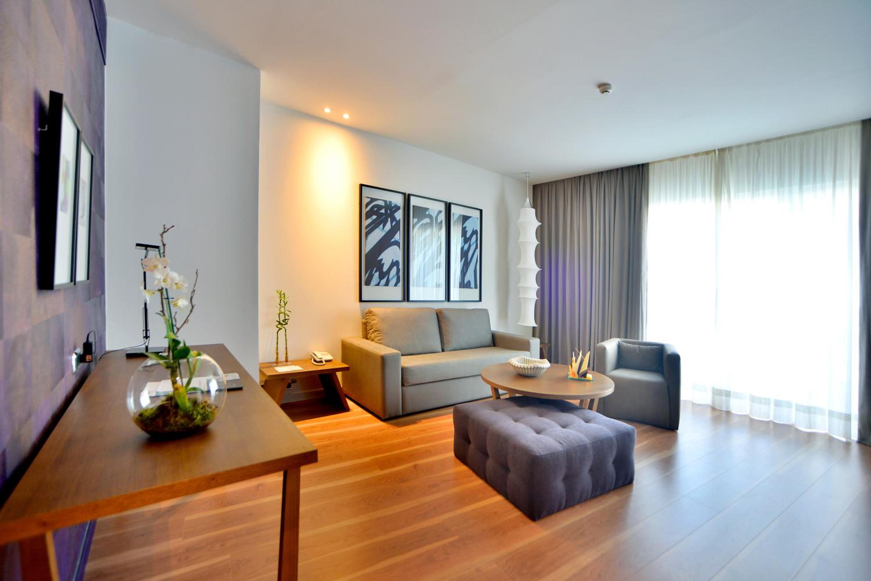 Suite with Hot Tub in Terrace (2 adults)