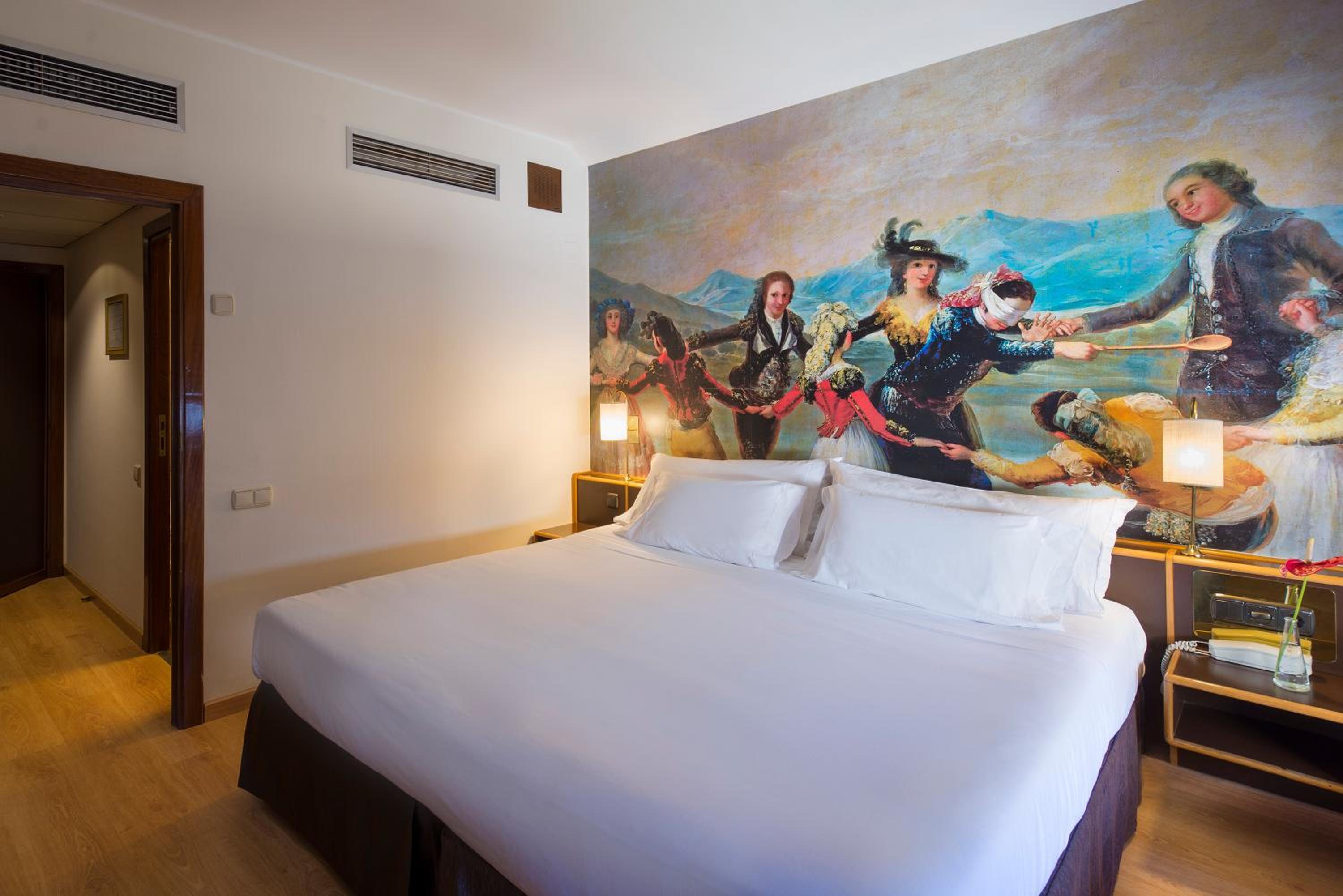 Double or Twin Room - Photo 10