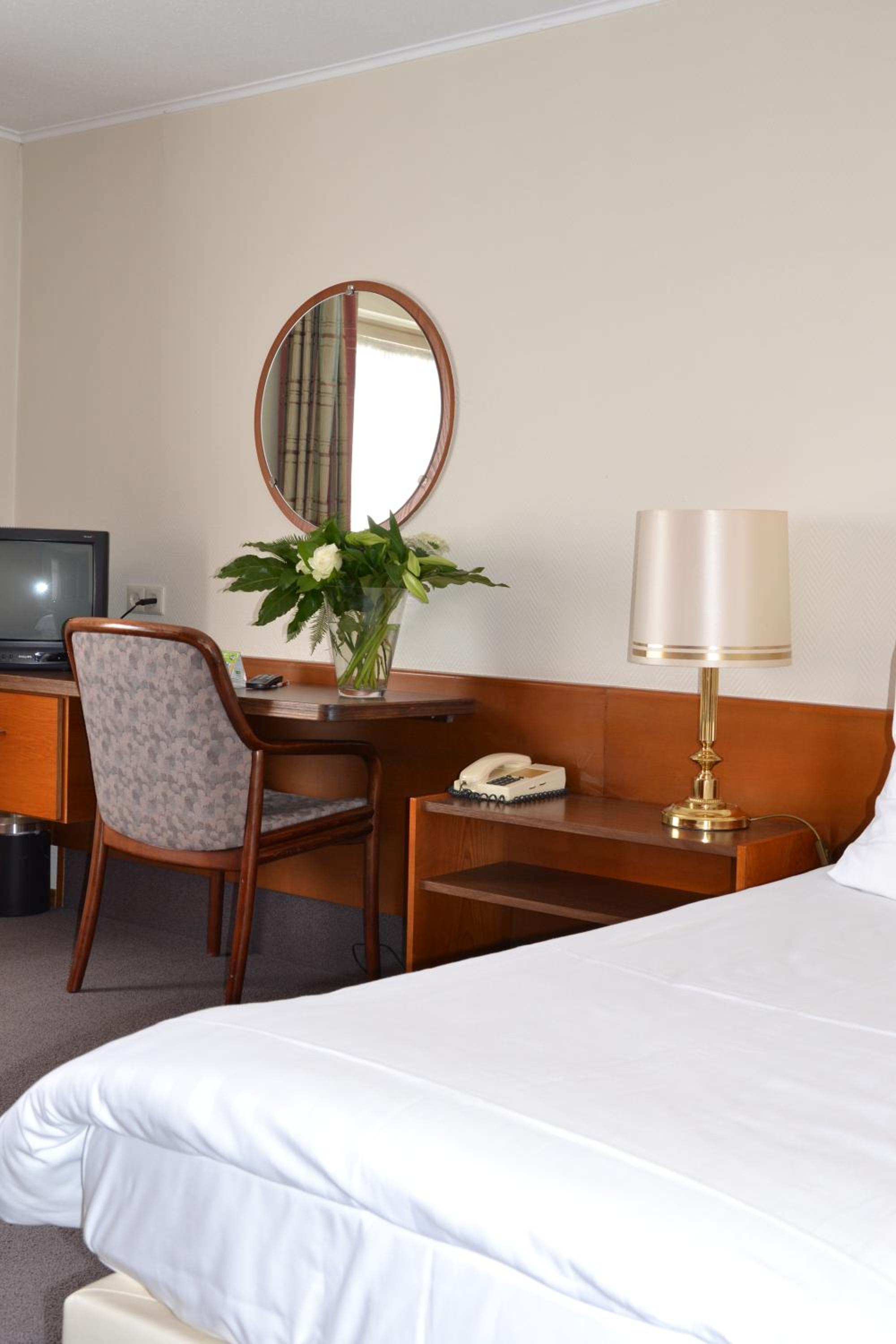 Standard Double Room - Photo 2