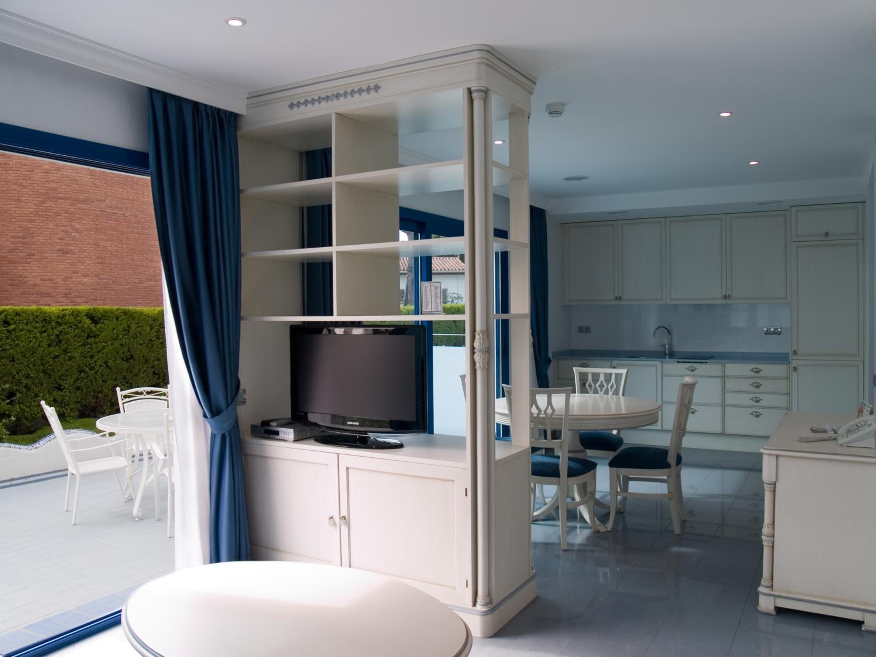 Deluxe Apartment (2 Adults) - Photo 1