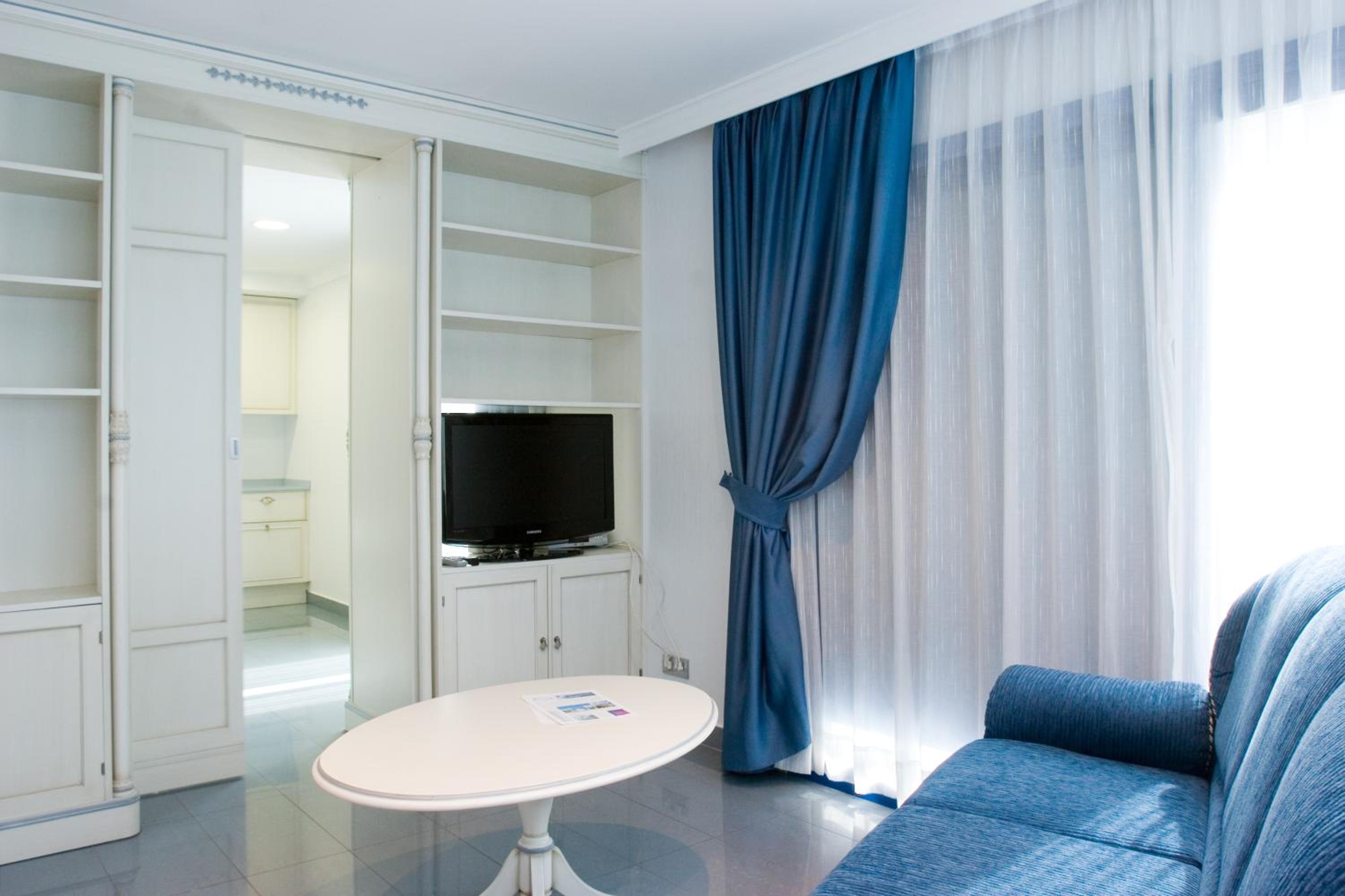 Deluxe Apartment (2 Adults) - Photo 12