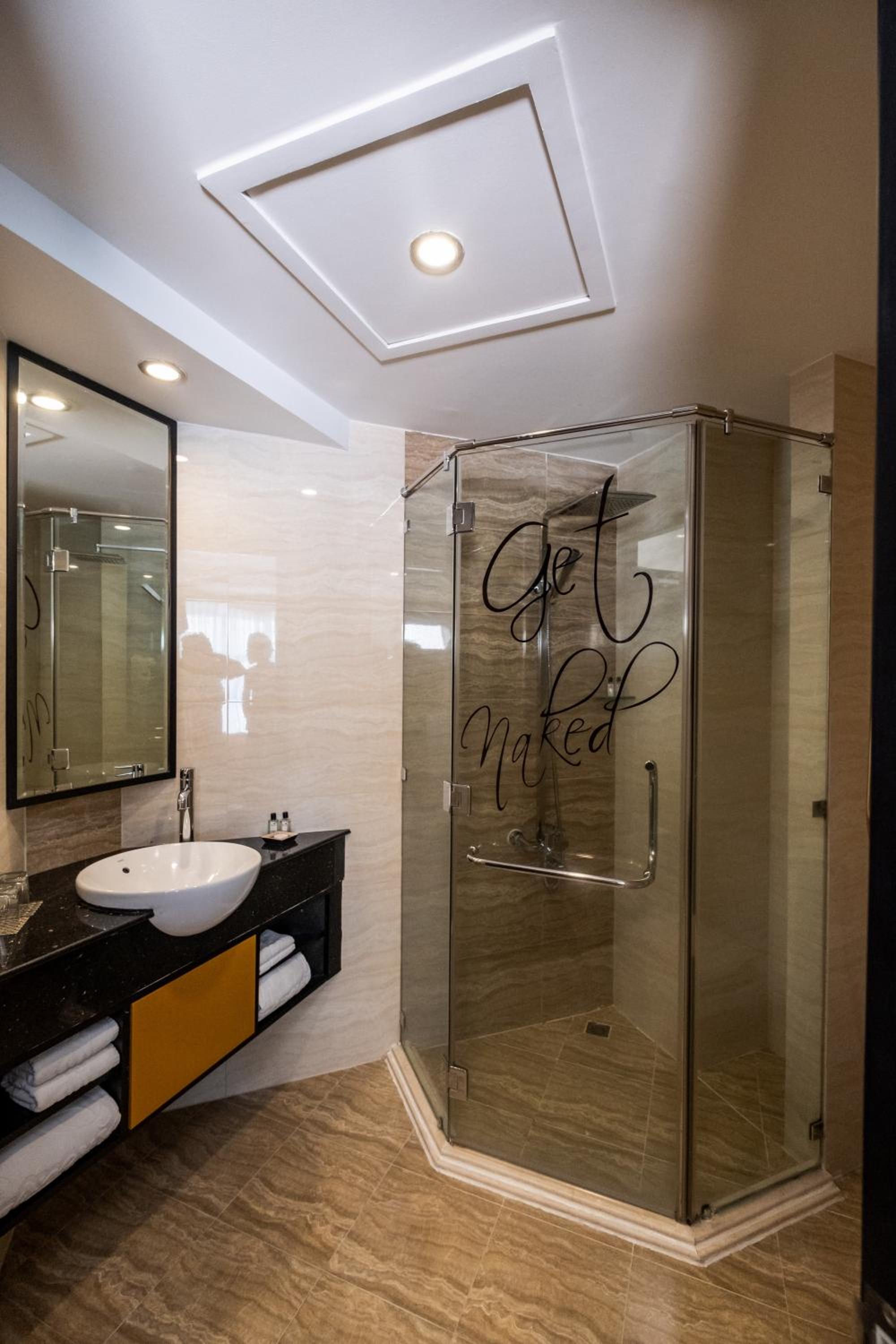 Premium Twin Room - Free Airport Pickup photo 3