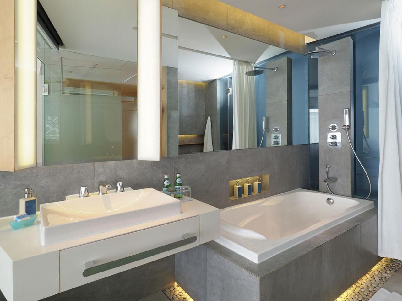 Deluxe Double Room with Jacuzzi photo 2