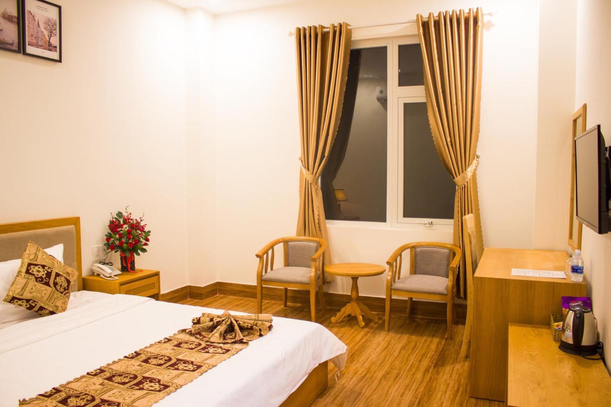 King Room with Garden View - Photo 6