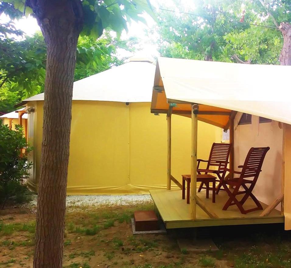 Tent - Photo 2