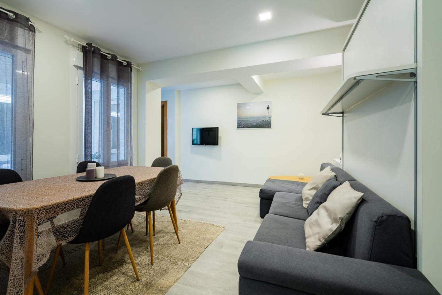 Two-Bedroom Apartment photo 2