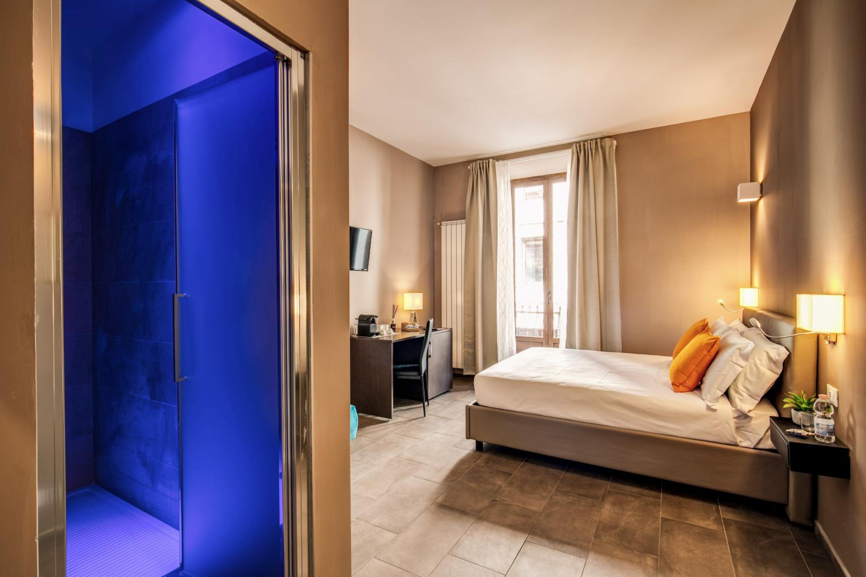 Junior Suite with Balcony photo 3