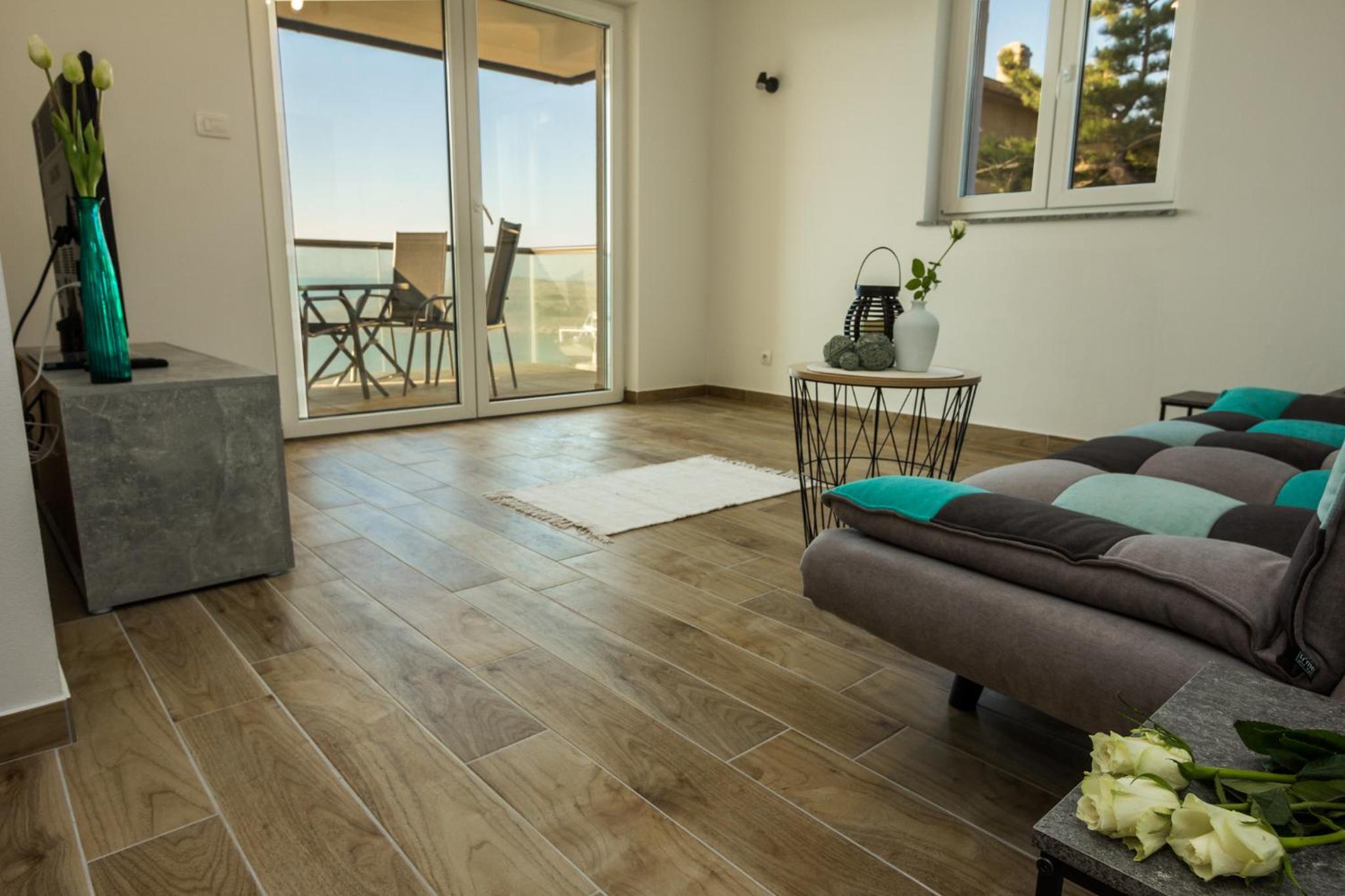 One-Bedroom Apartment - Photo 1
