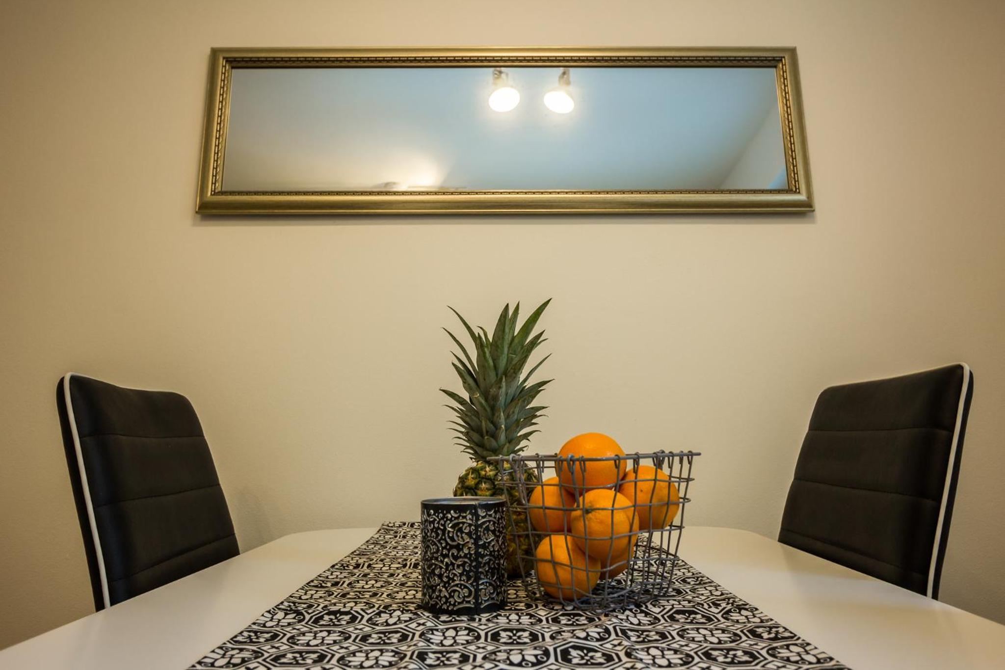 One-Bedroom Apartment - Photo 2