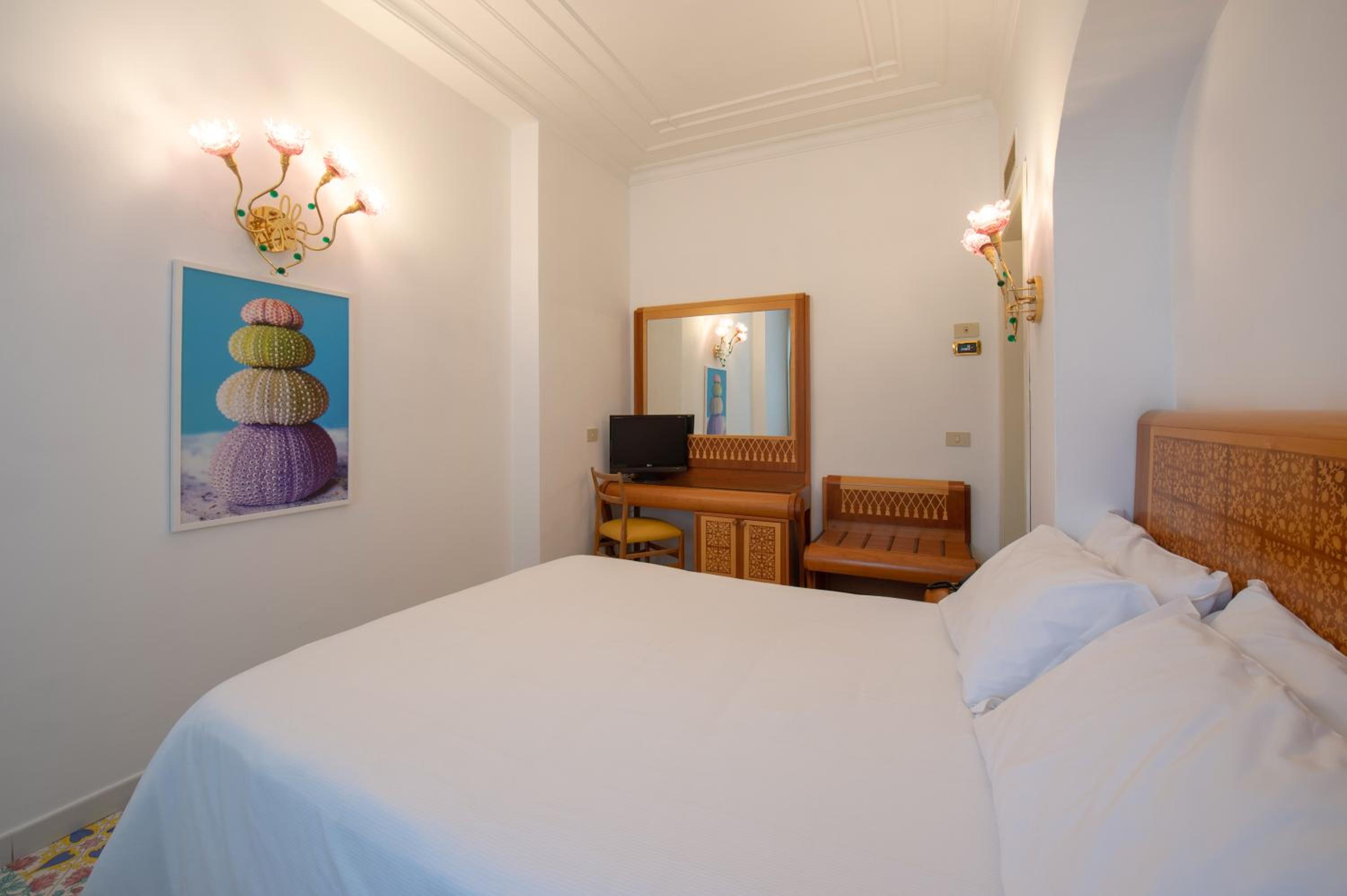 Classic Double or Twin Room - Photo 1
