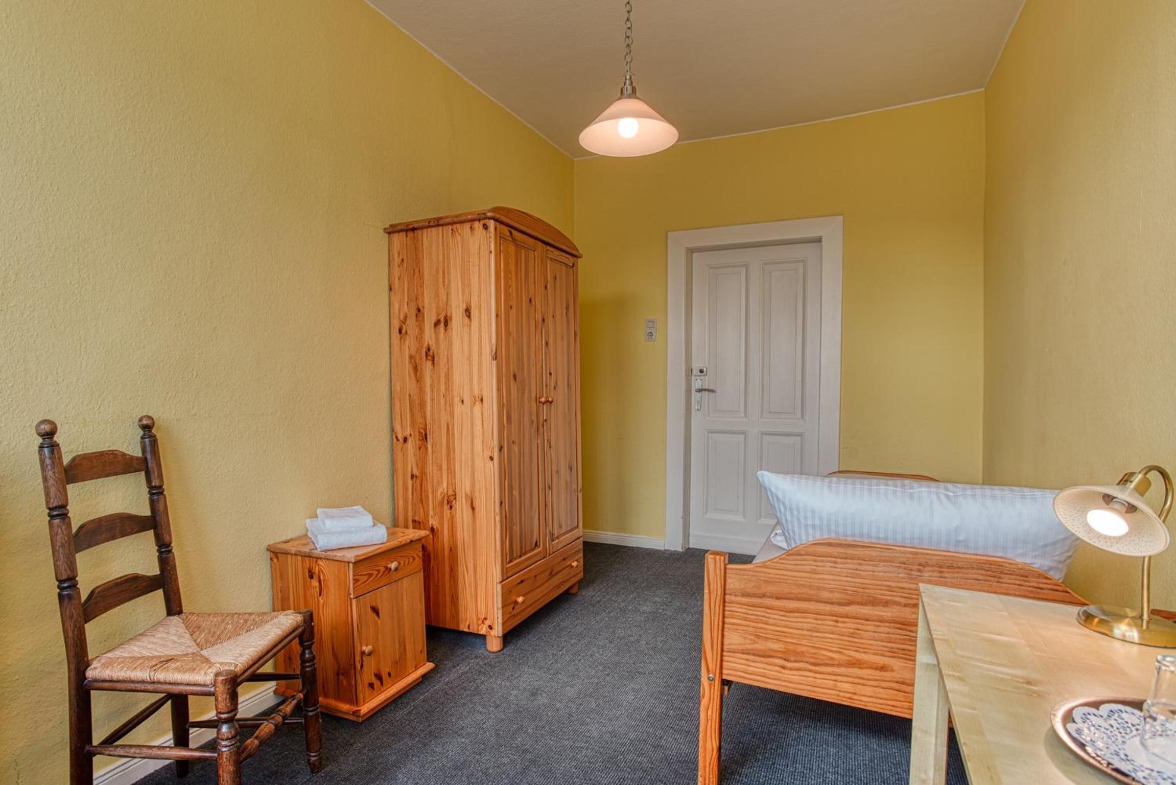 Single Room photo 2