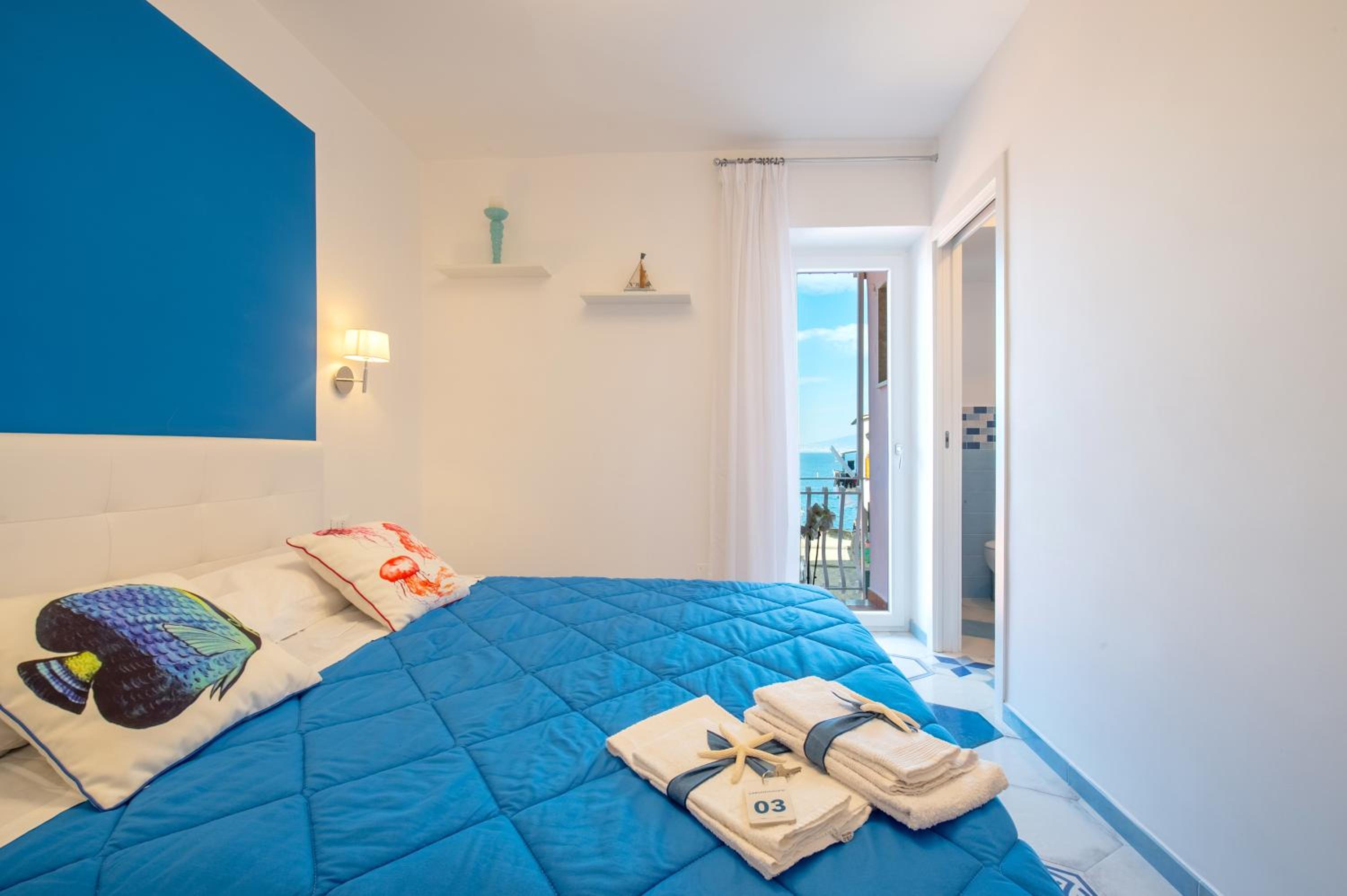 Deluxe Double Room with Balcony and Sea View - Photo 1