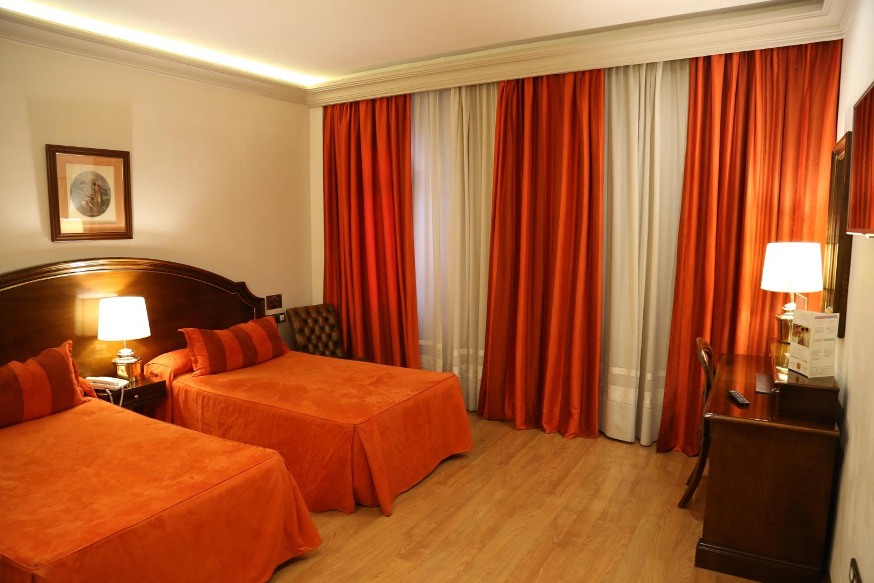 Habitación Doble o con Dos Camas