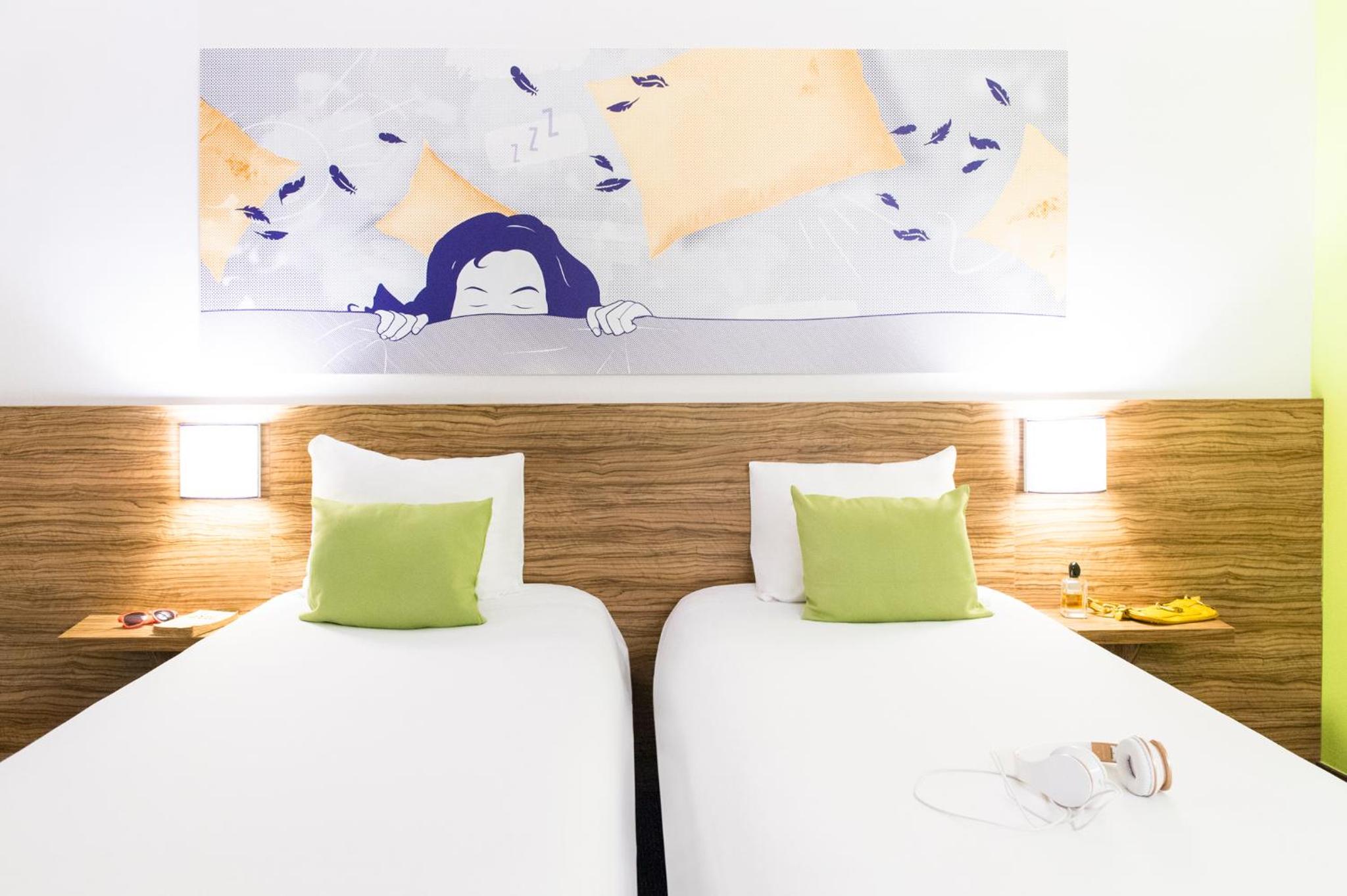 Twin Room with Balcony - Photo 1