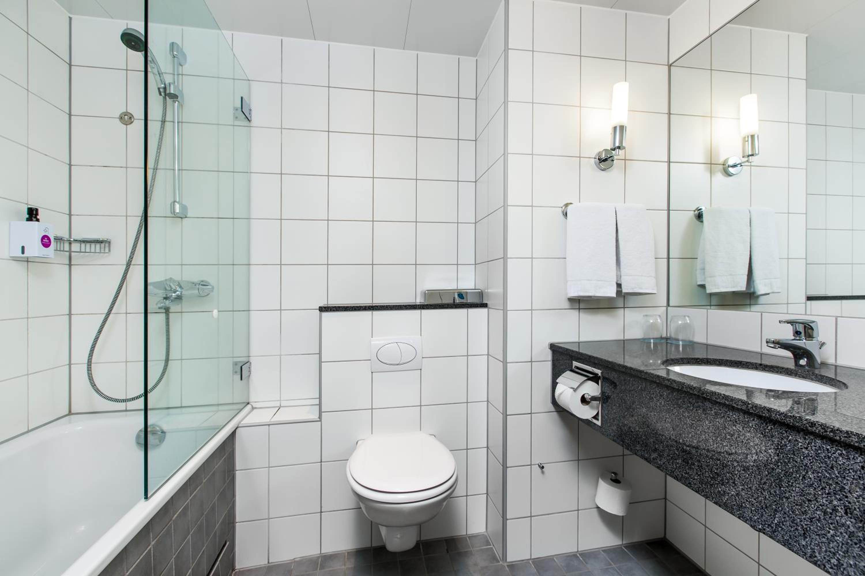 Standard Double Room - Photo 7