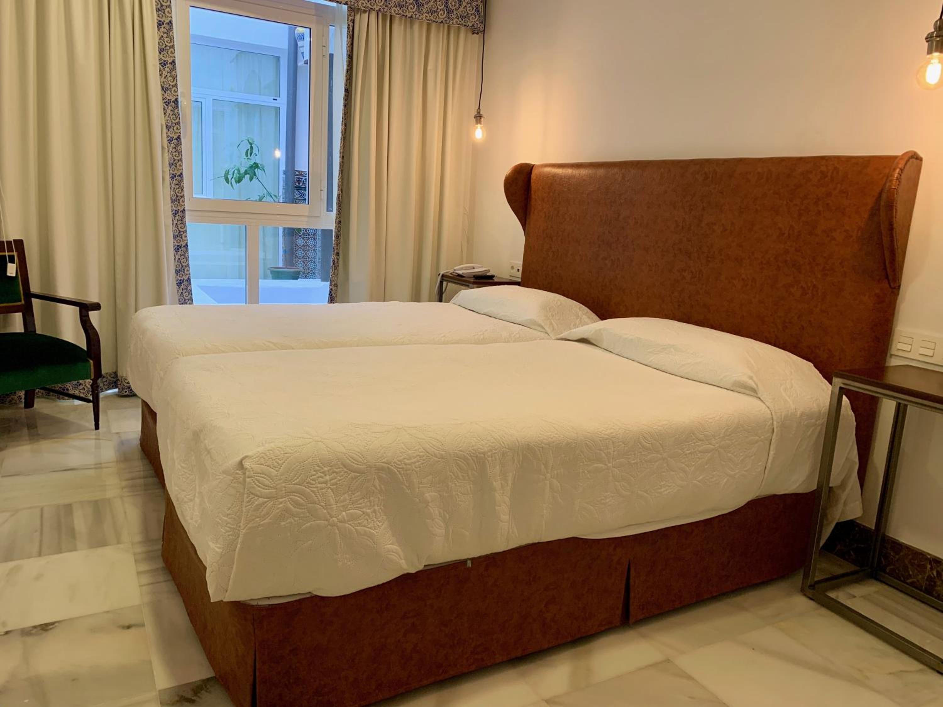 Superior Room with Window photo 3