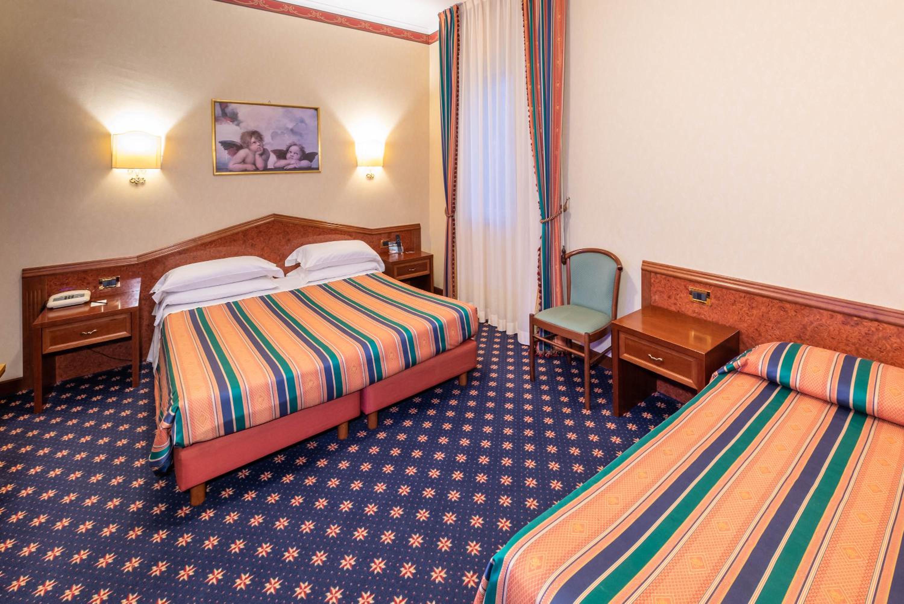 Classic Triple Room - Photo 1