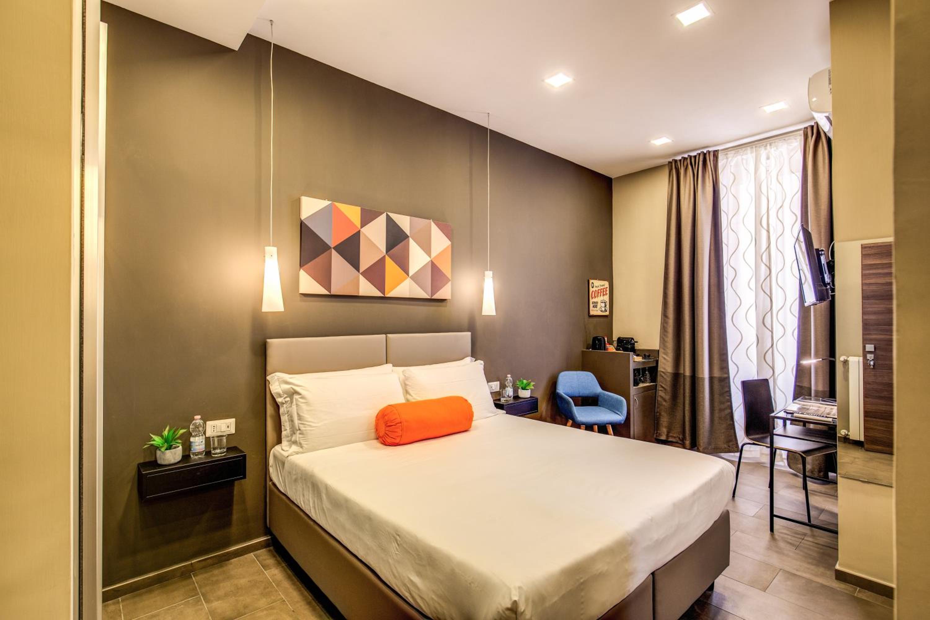 Deluxe Double or Twin Room photo 2