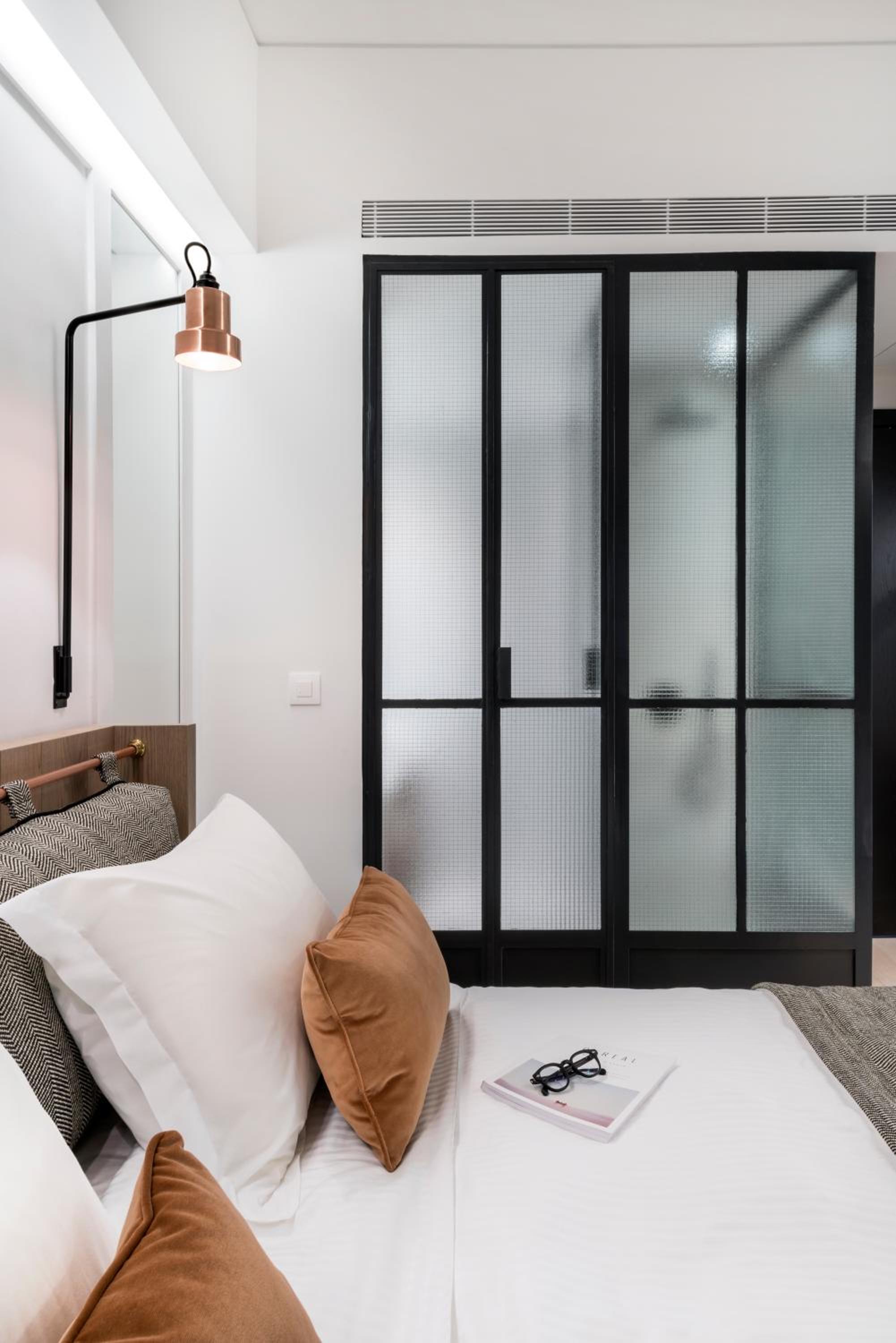 Urban Internal Double or Twin Room With No View - Photo 4