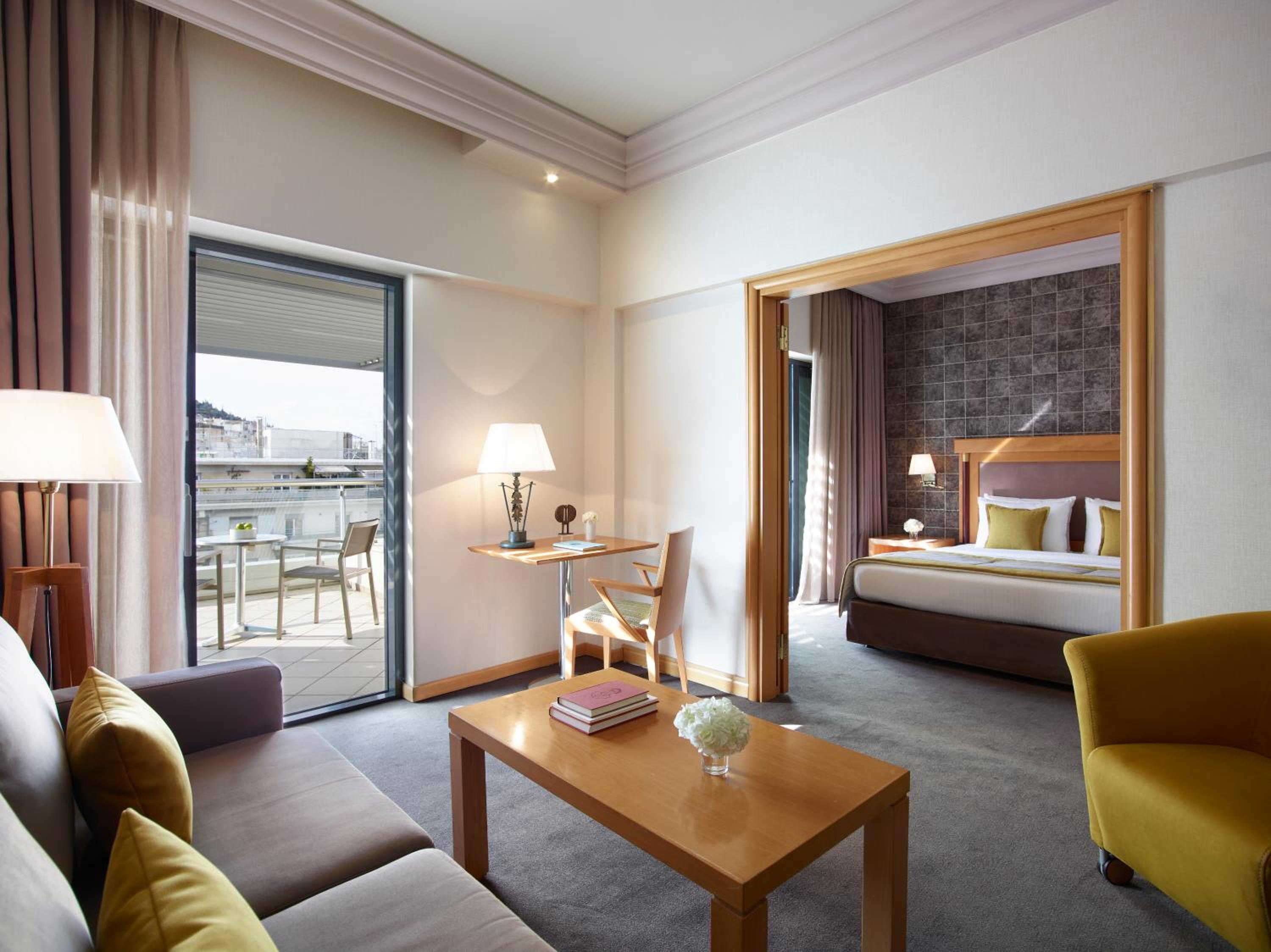 Junior Suite with Balcony thumbnail 5
