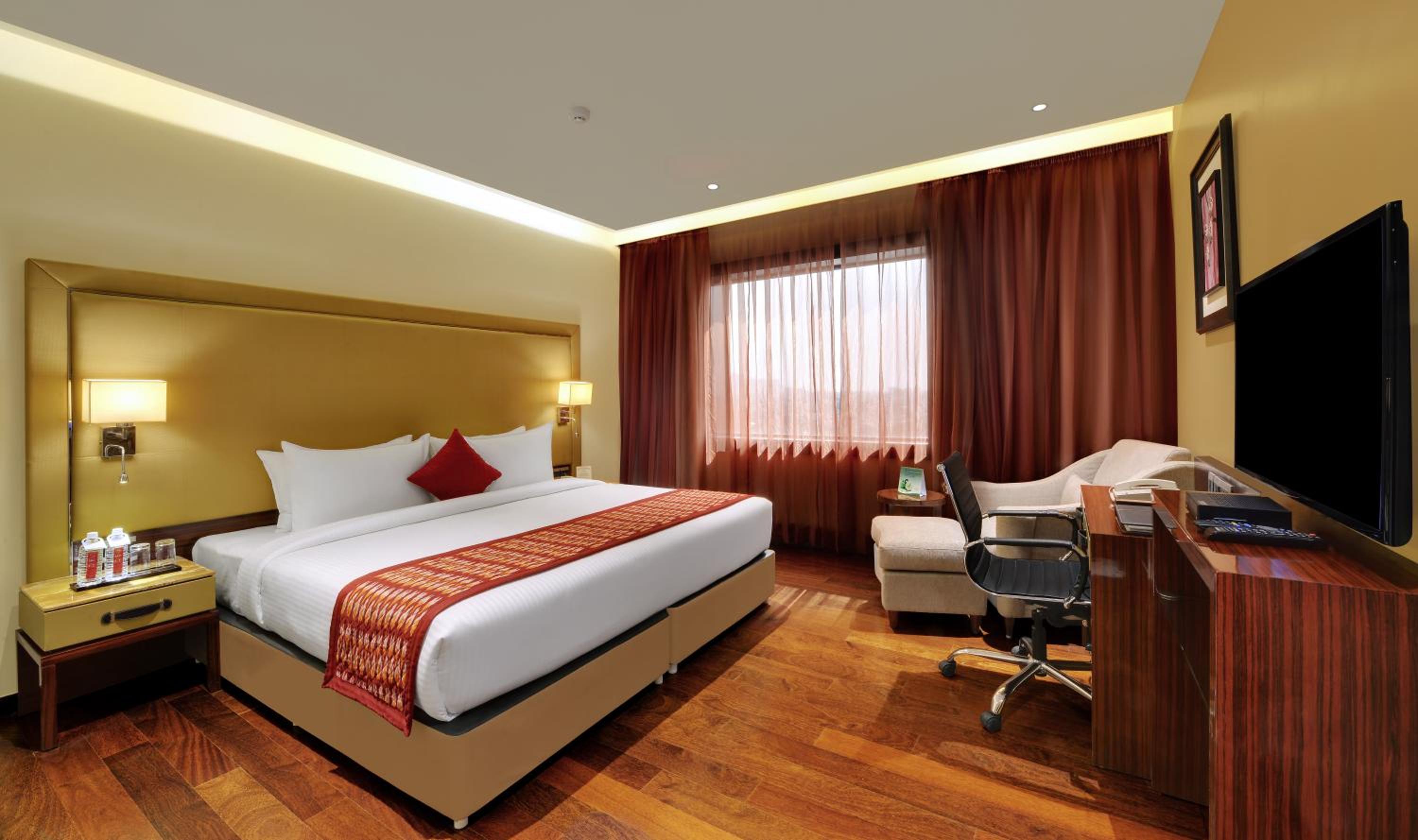 Fern Club Room (Avail 15% off on Spa Services) - Photo 1