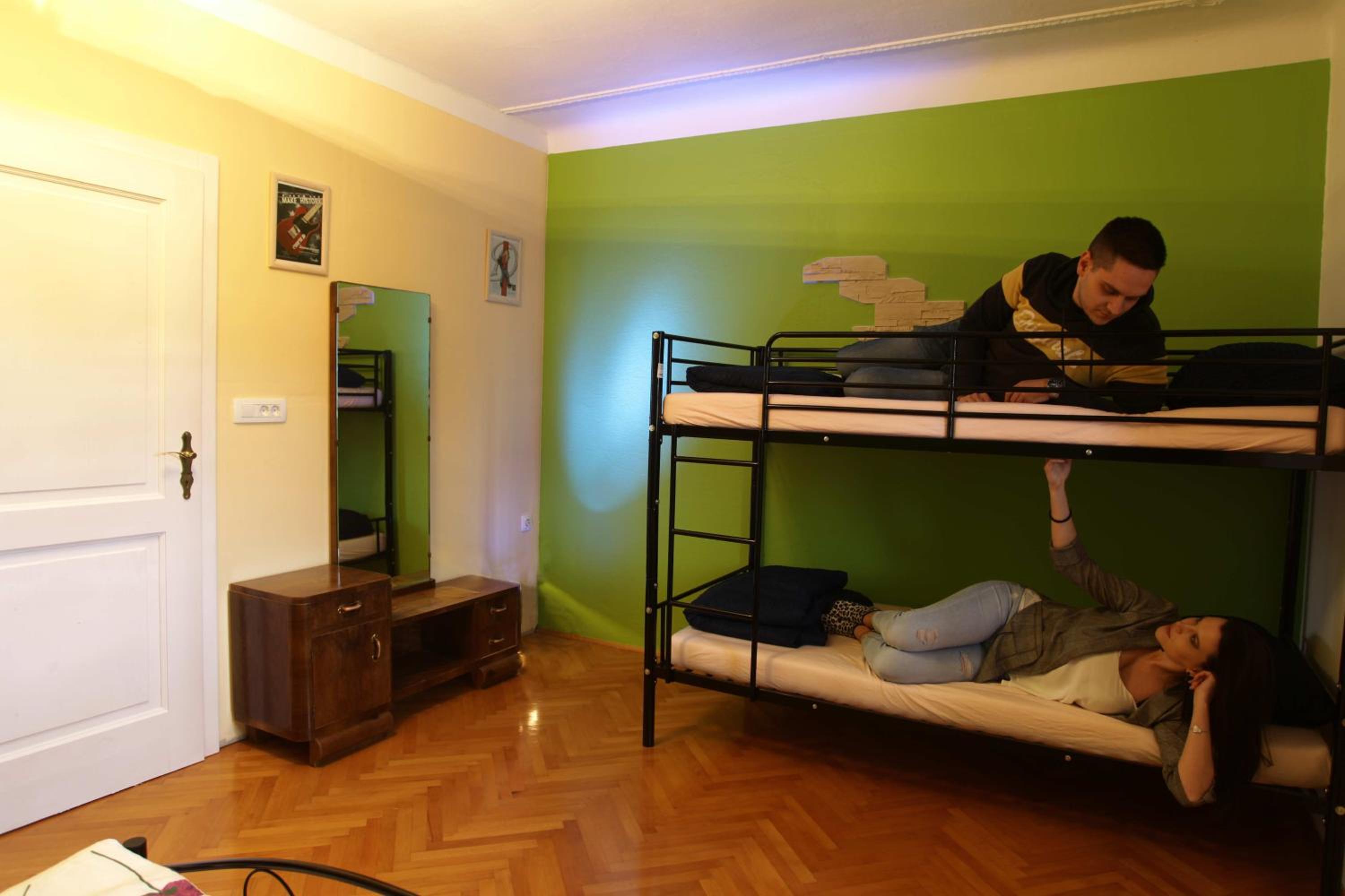 Quadruple Room With Shared Bathroom photo 3