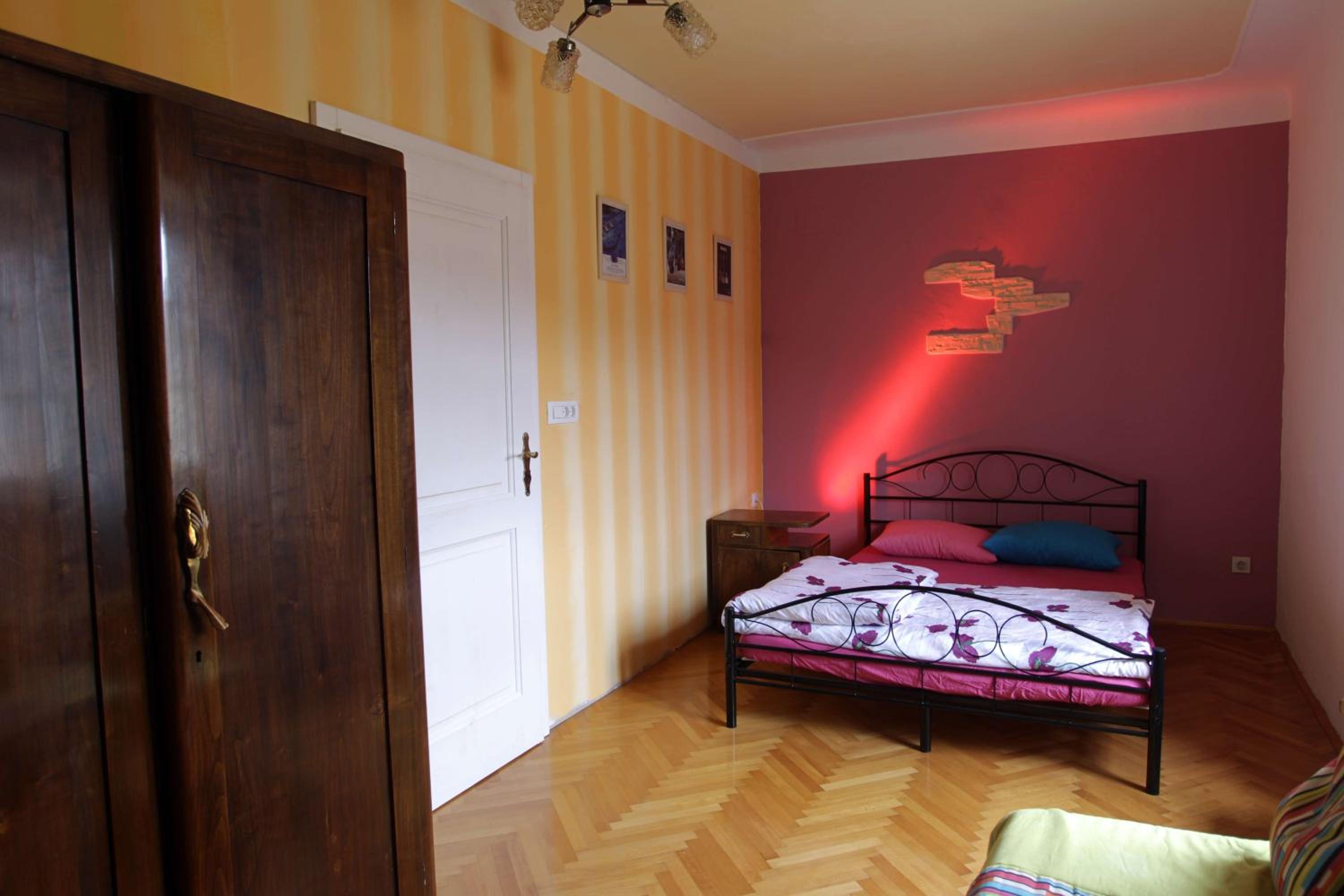 Double Room With Shared Bathroom photo 1