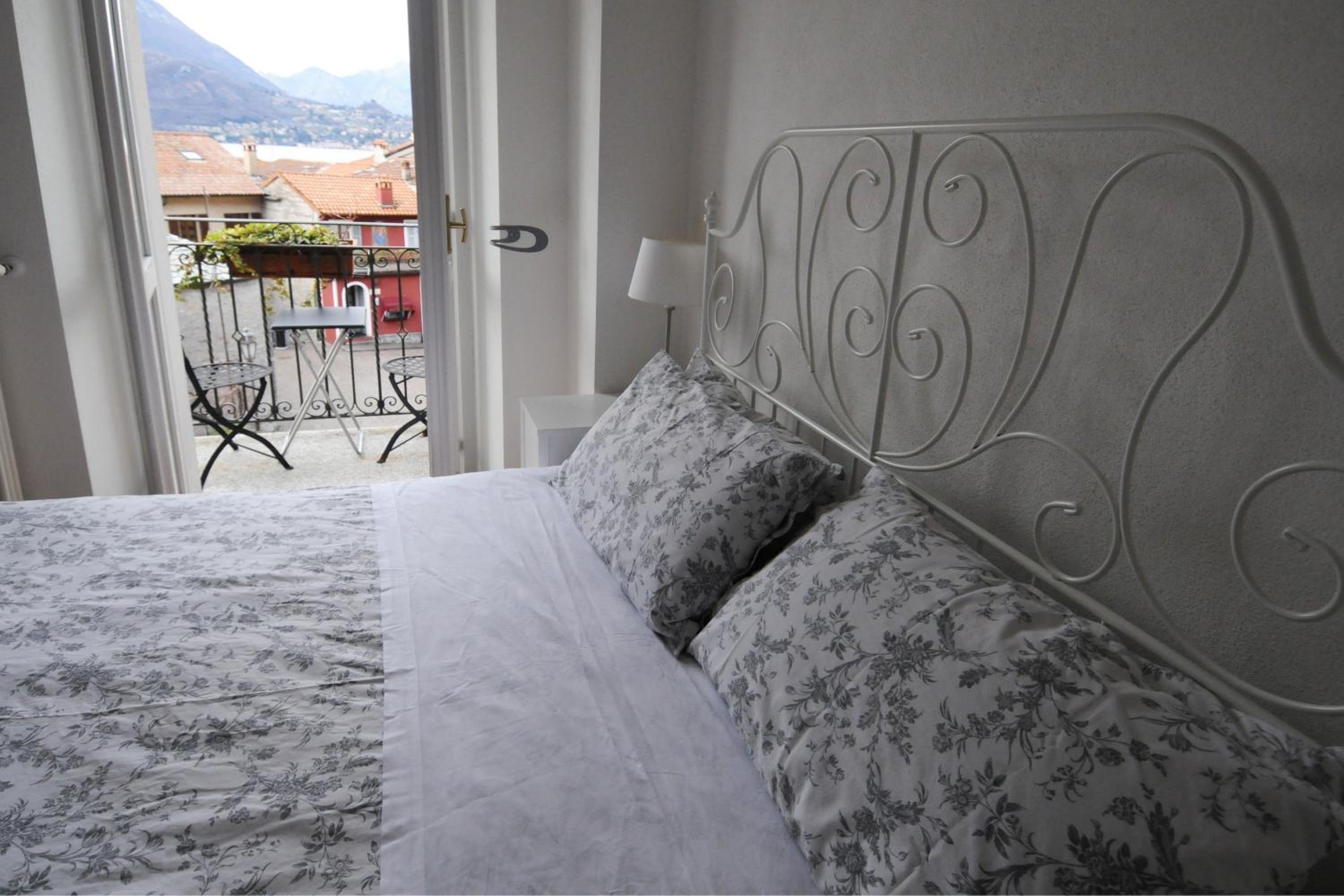 Double or Twin Room with Private Bathroom photo 2
