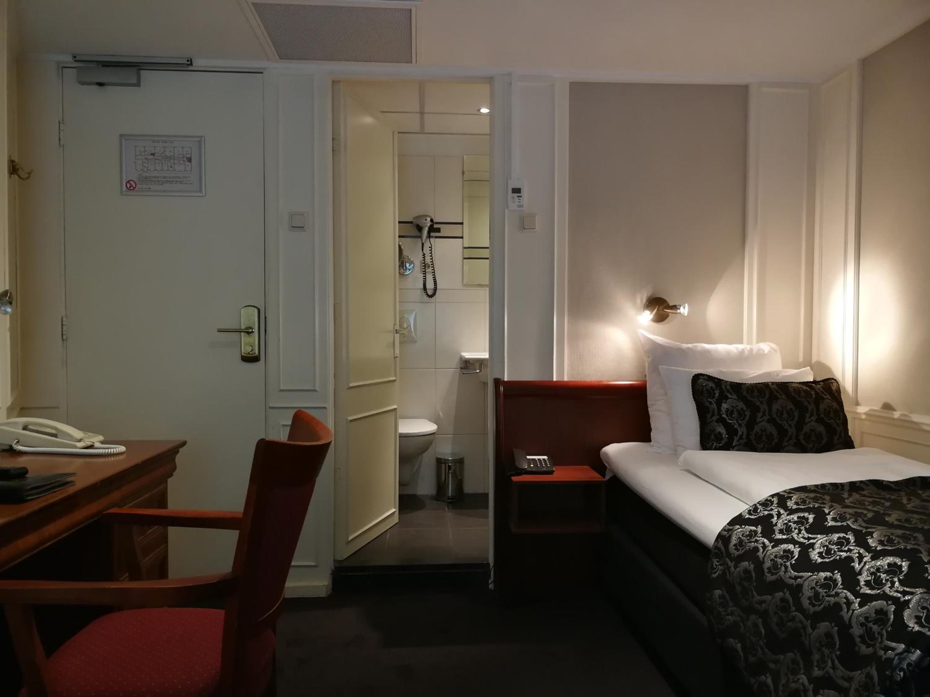 Standard Single Room photo 2