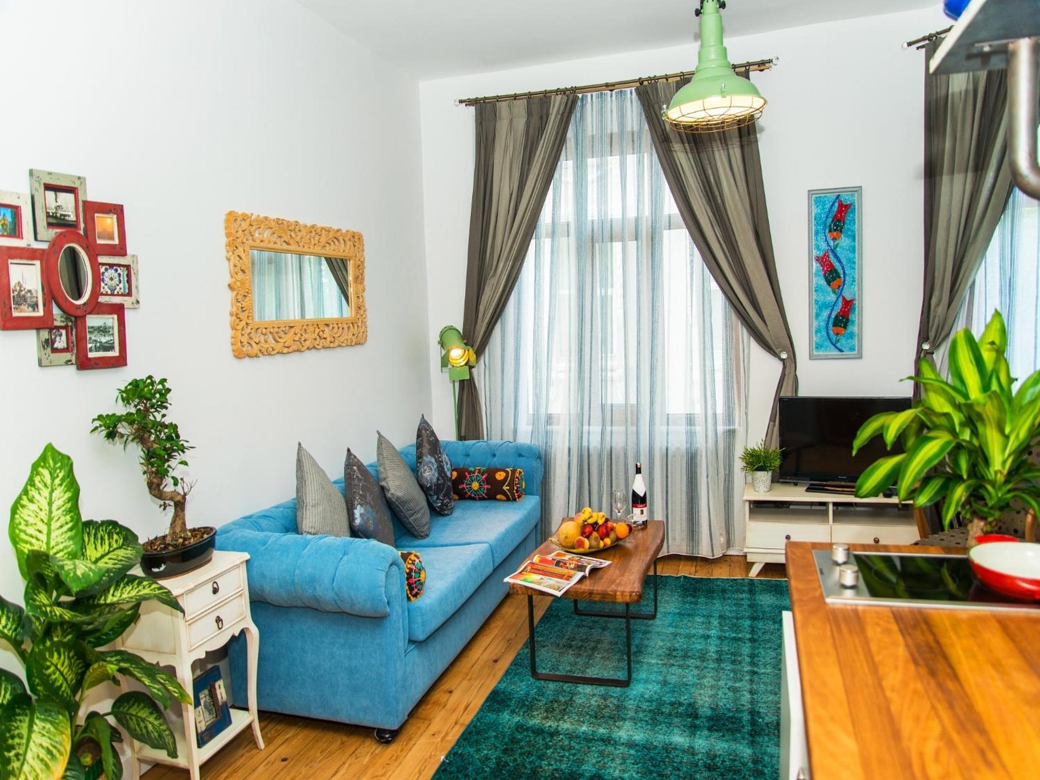Deluxe Apartment With Balcony photo 1