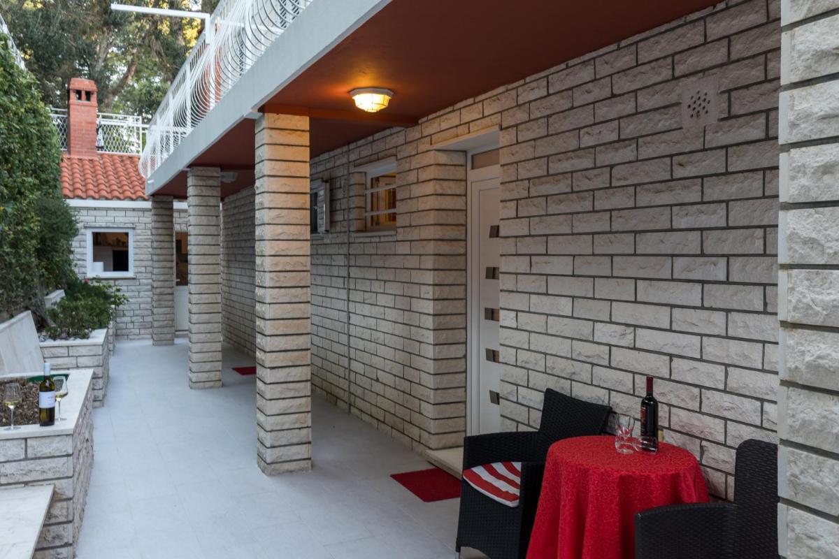 Apartment - Ground Floor photo 3