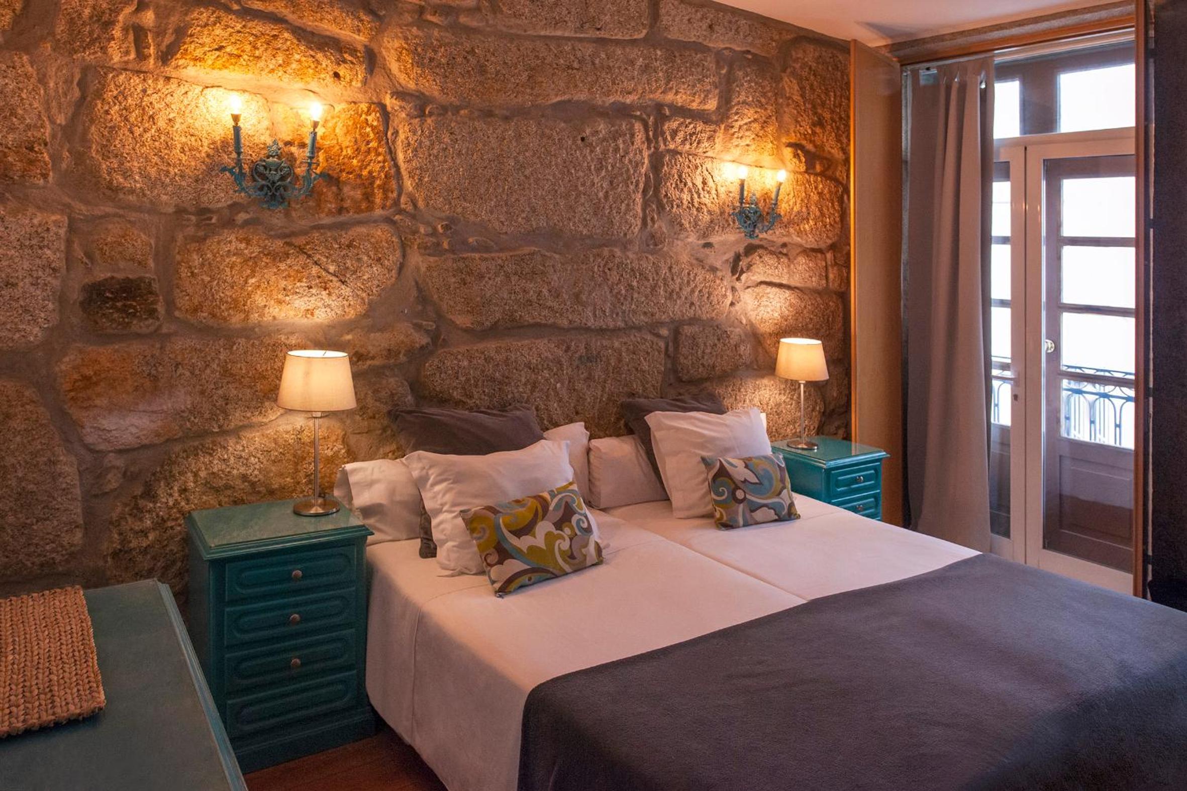 Deluxe Double or Twin Room - Photo 11