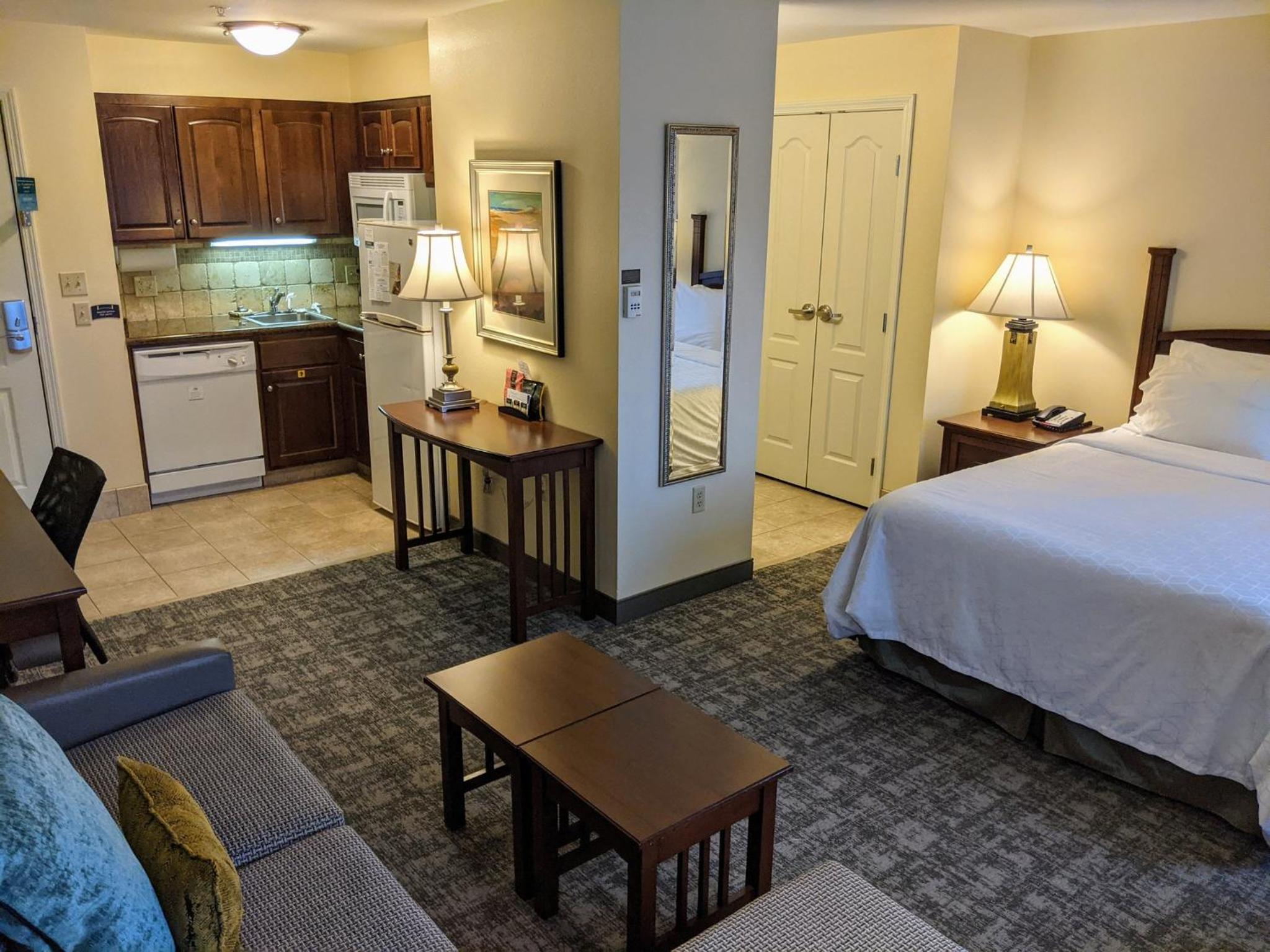 King Studio Suite