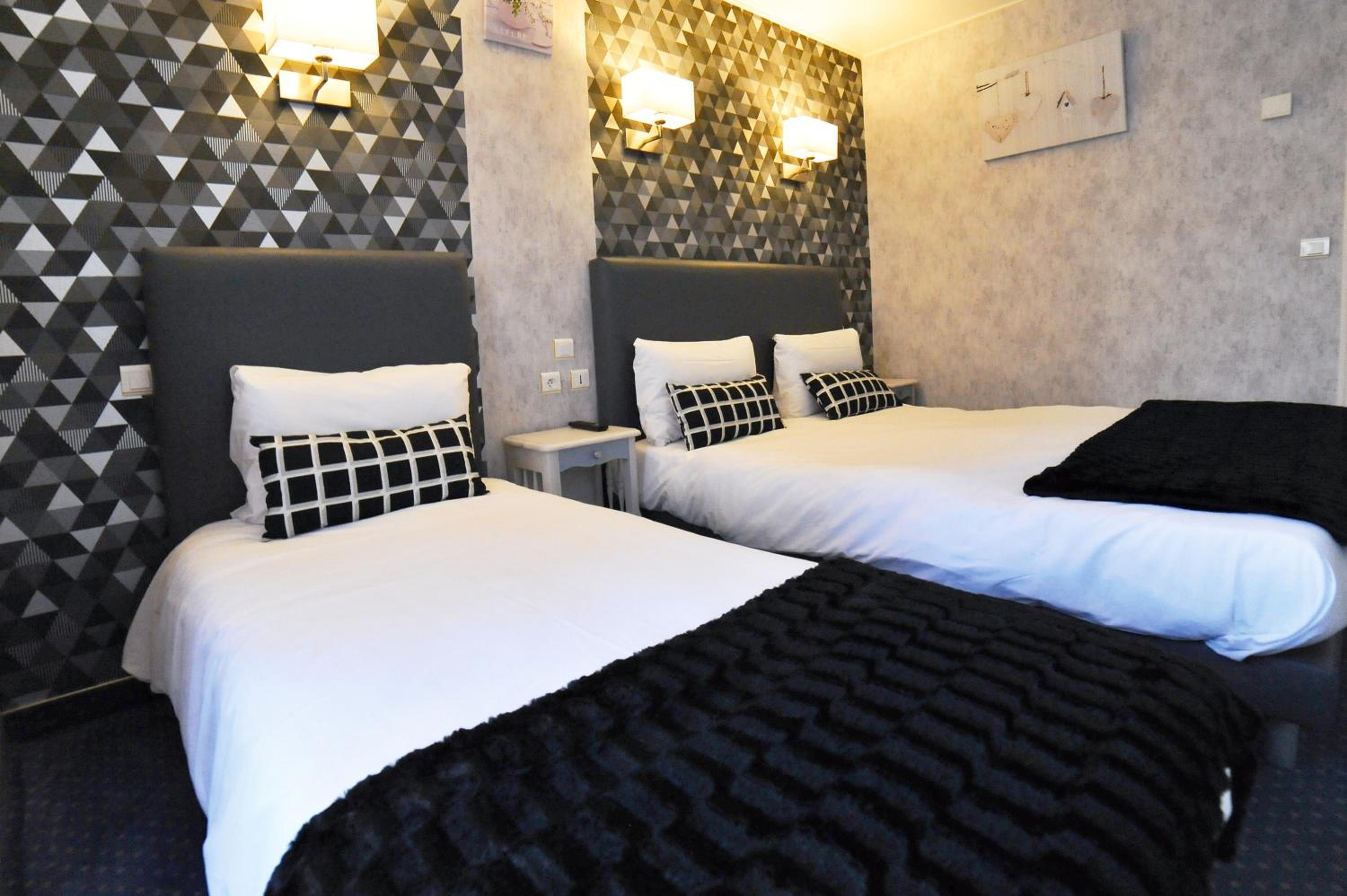 Standard Triple Room photo 2