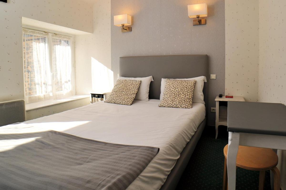 Standard King Room photo 2