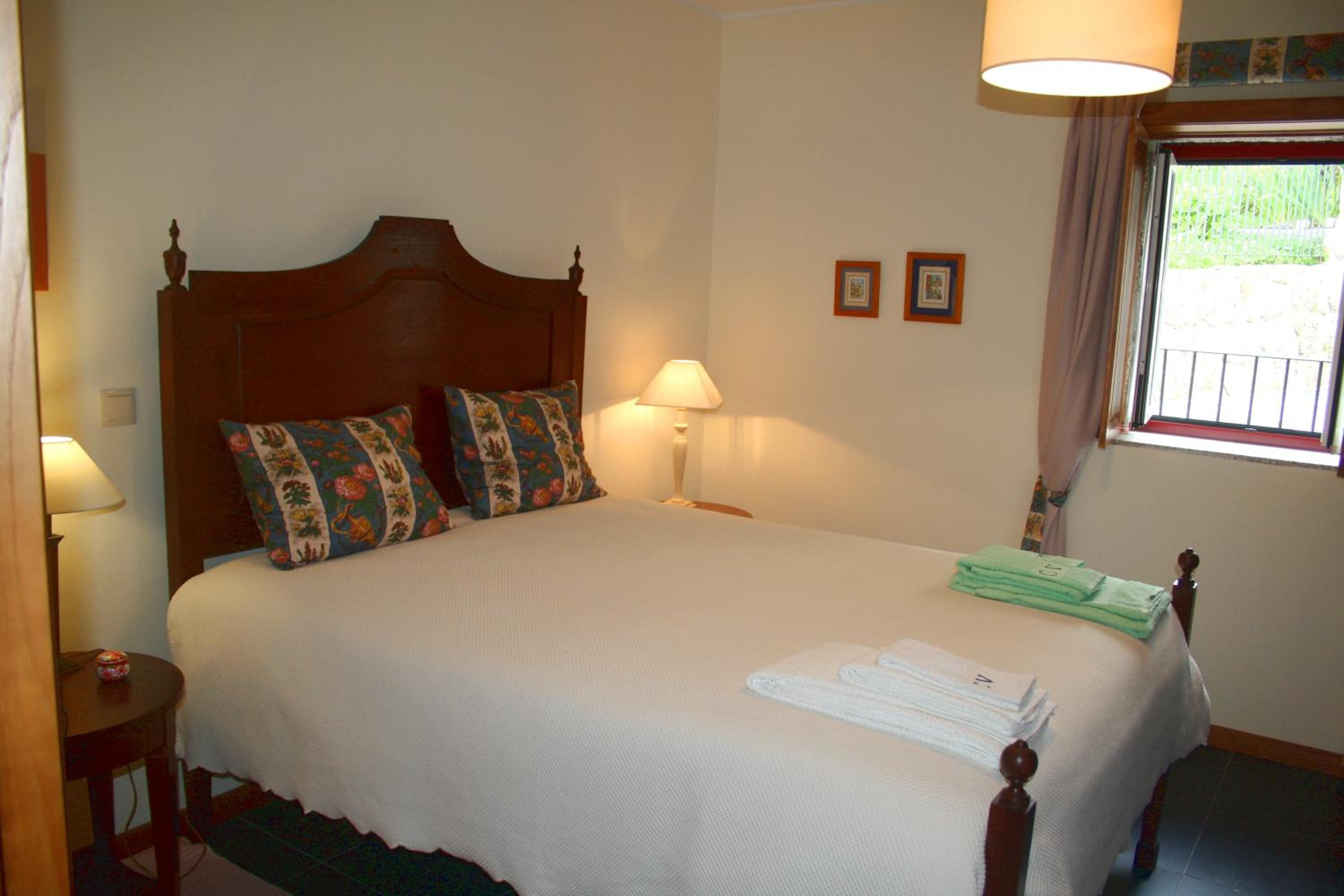 Three-Bedroom House - Photo 9