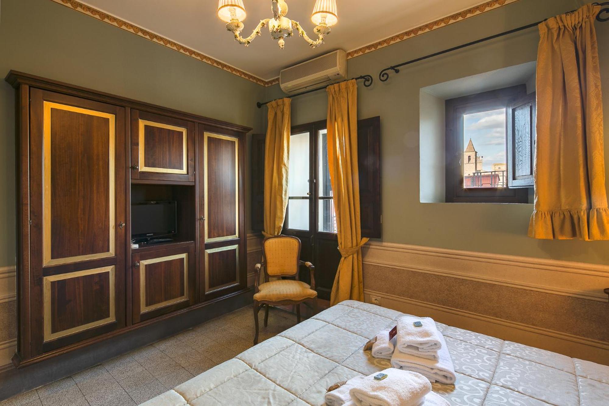 Double Room with Balcony photo 2