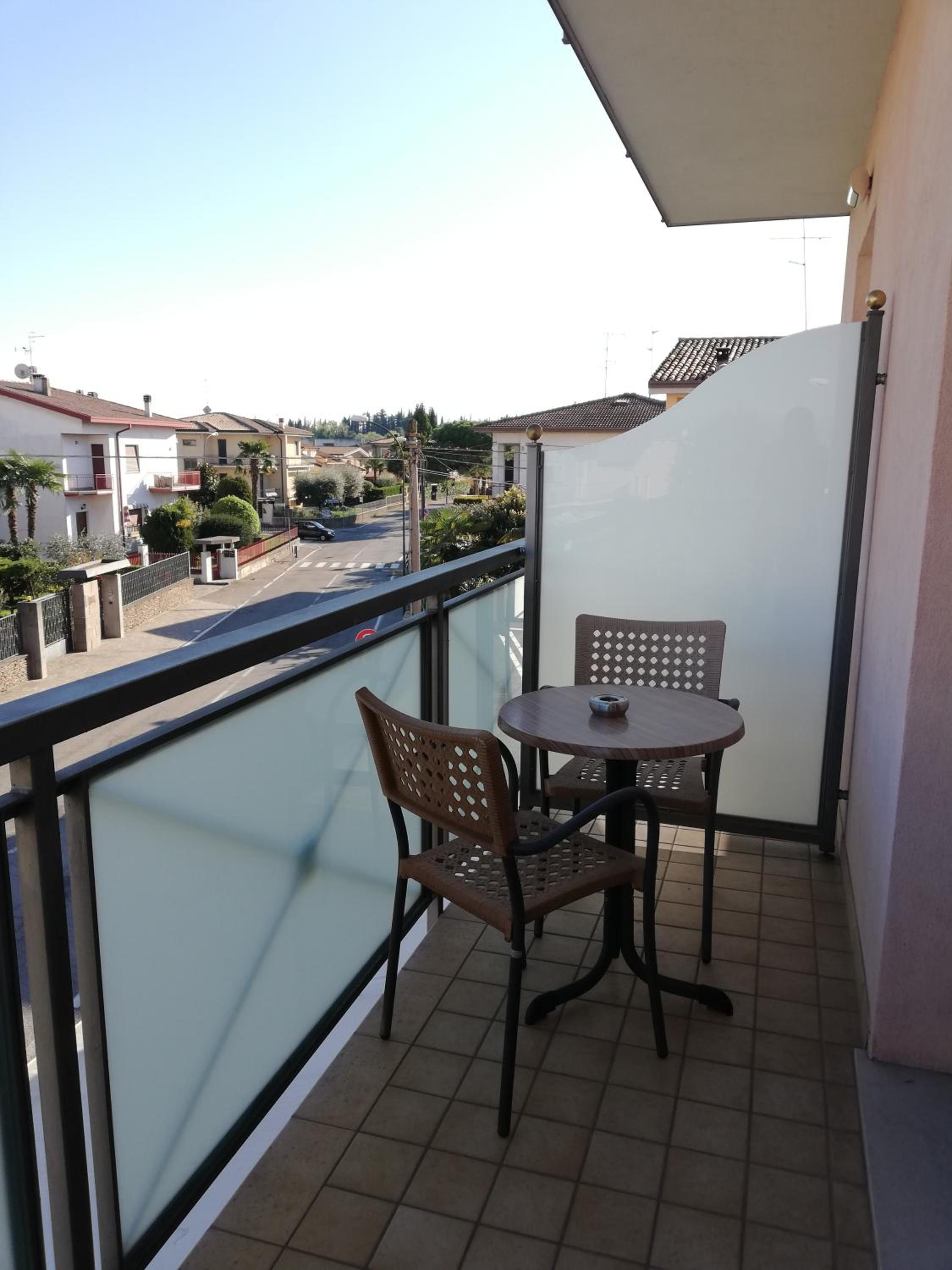 Double Room with Balcony - Photo 7