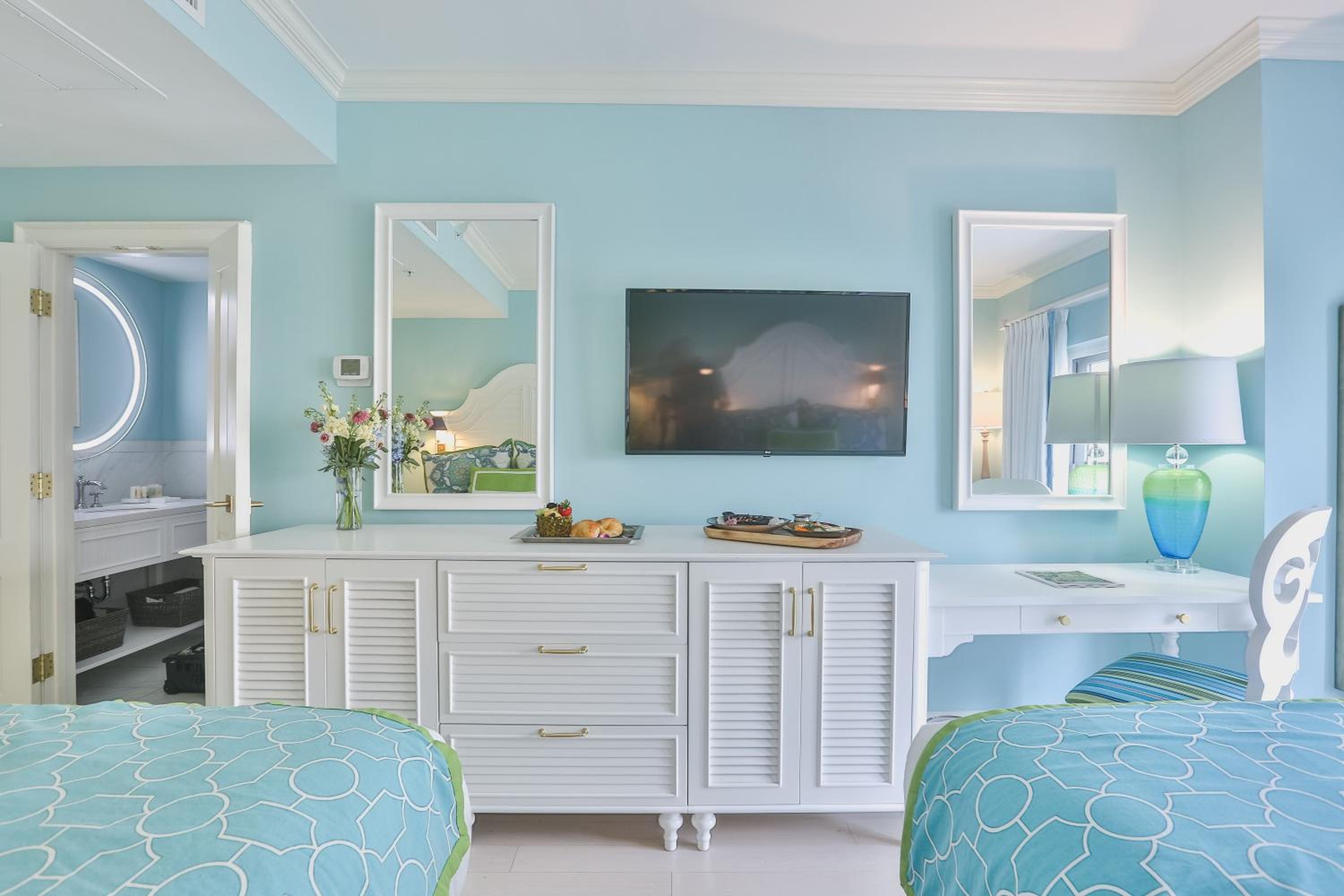 Superior Room with Two Queen Beds - Inland View  - Photo 1