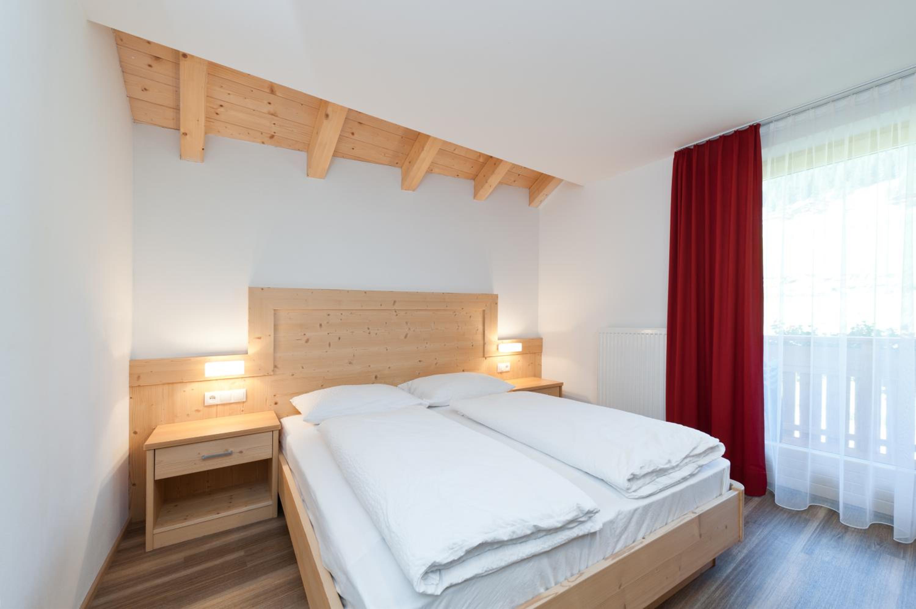 Superior One-Bedroom Apartment - Photo 8