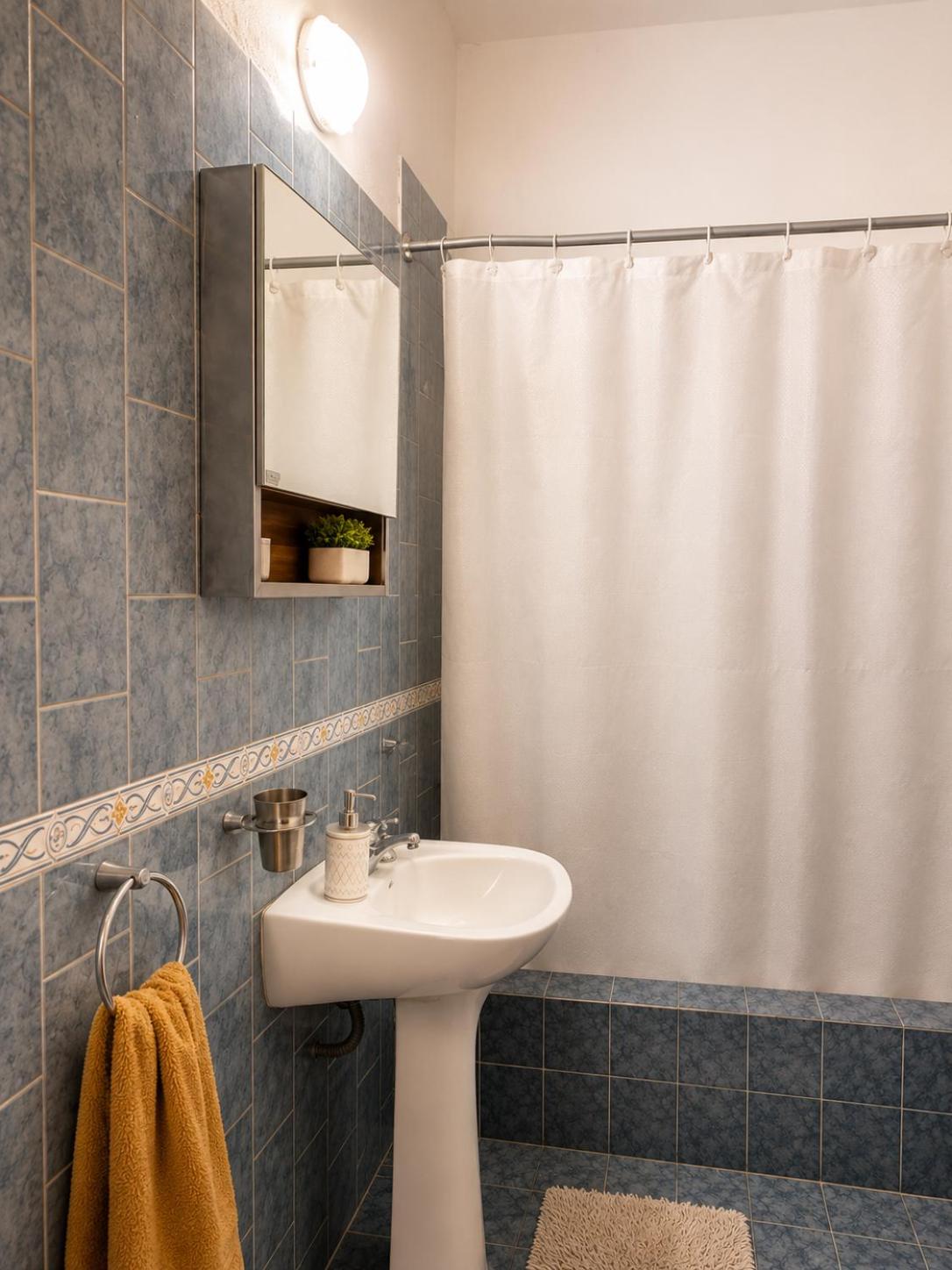 Studio Apartment photo 1