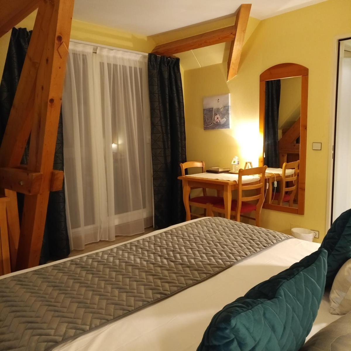 Double Room with Balcony photo 3