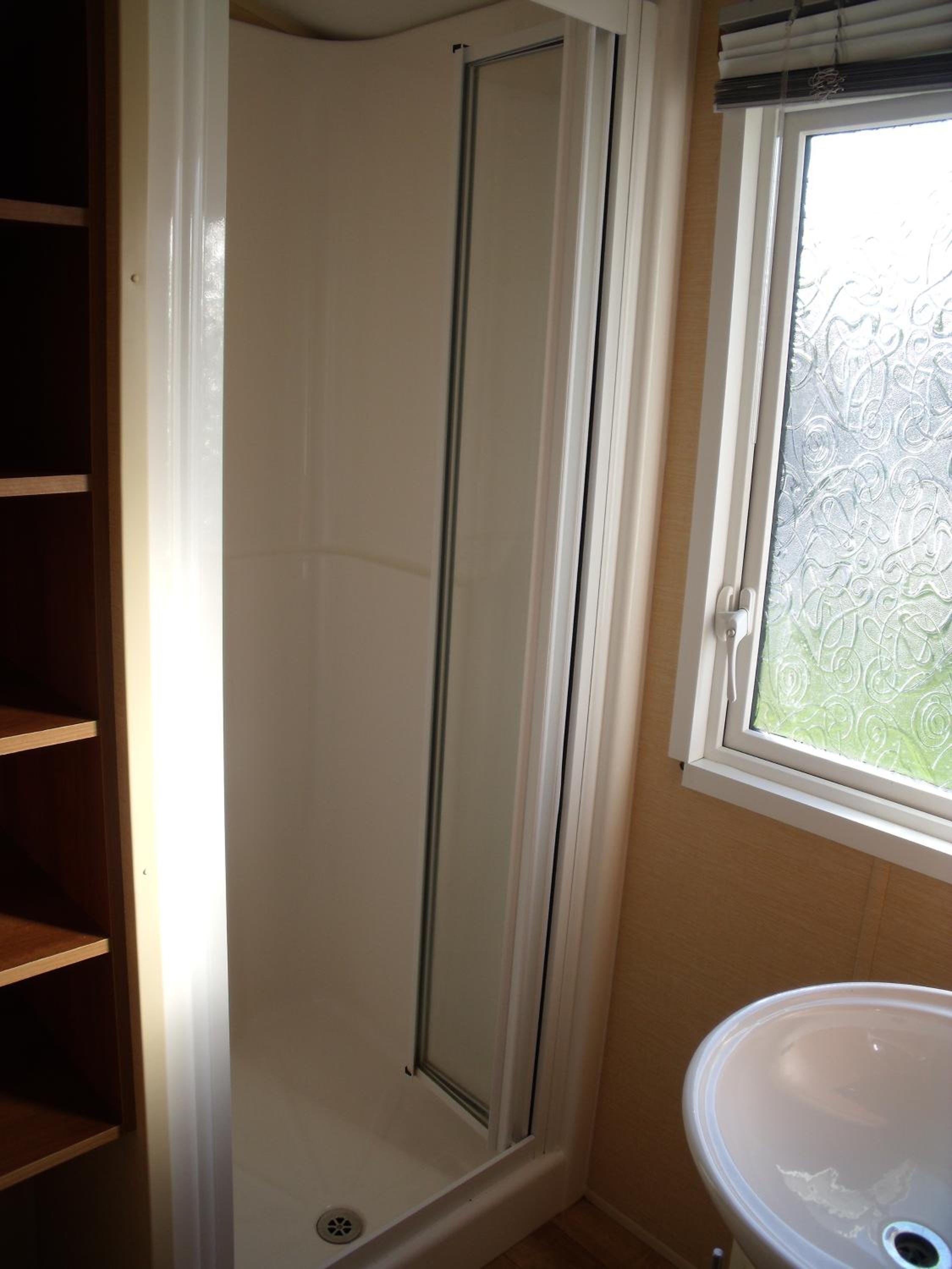 Mobile Home photo 3