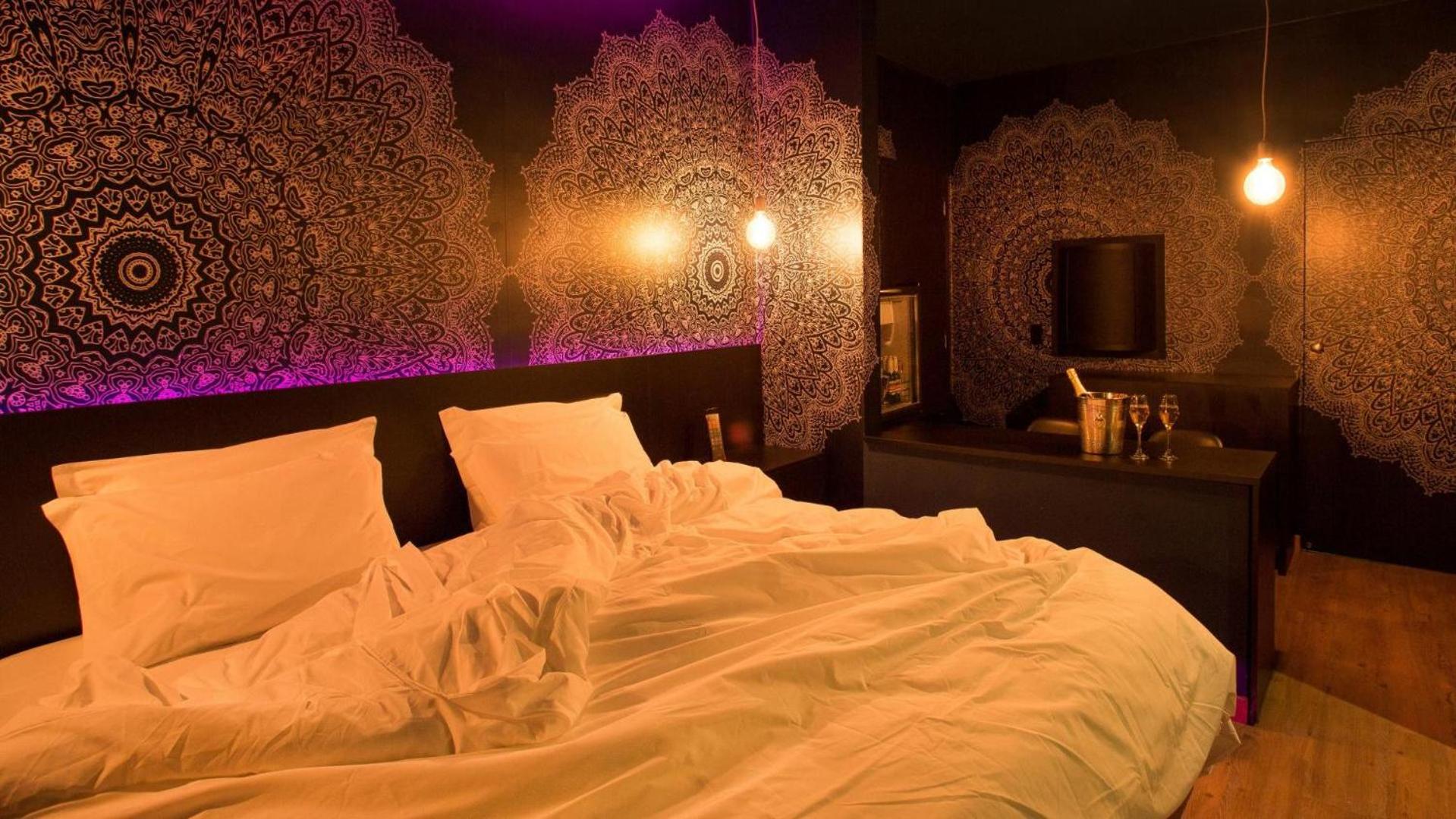 Superior King Suite photo 3